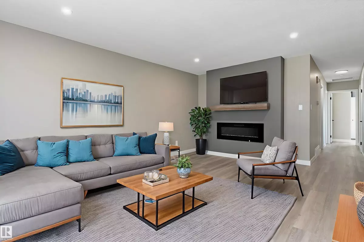 Edmonton, AB T5N 2X6,10157 145 ST NW NW