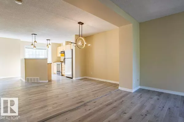 Edmonton, AB T6X 1J8,#41 8304 11 AV SW