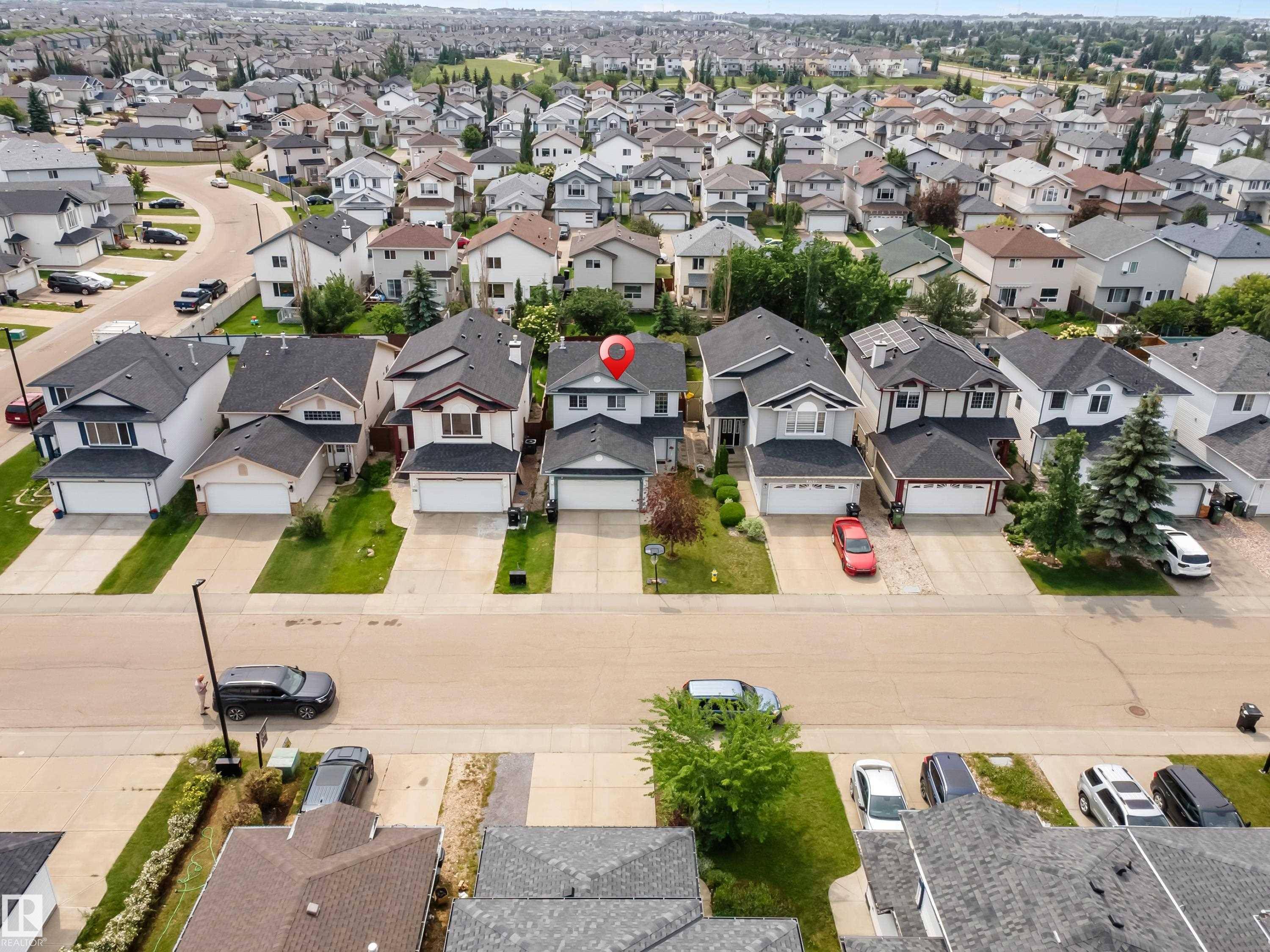 Edmonton, AB T6T 1P7,3315 27 AV NW