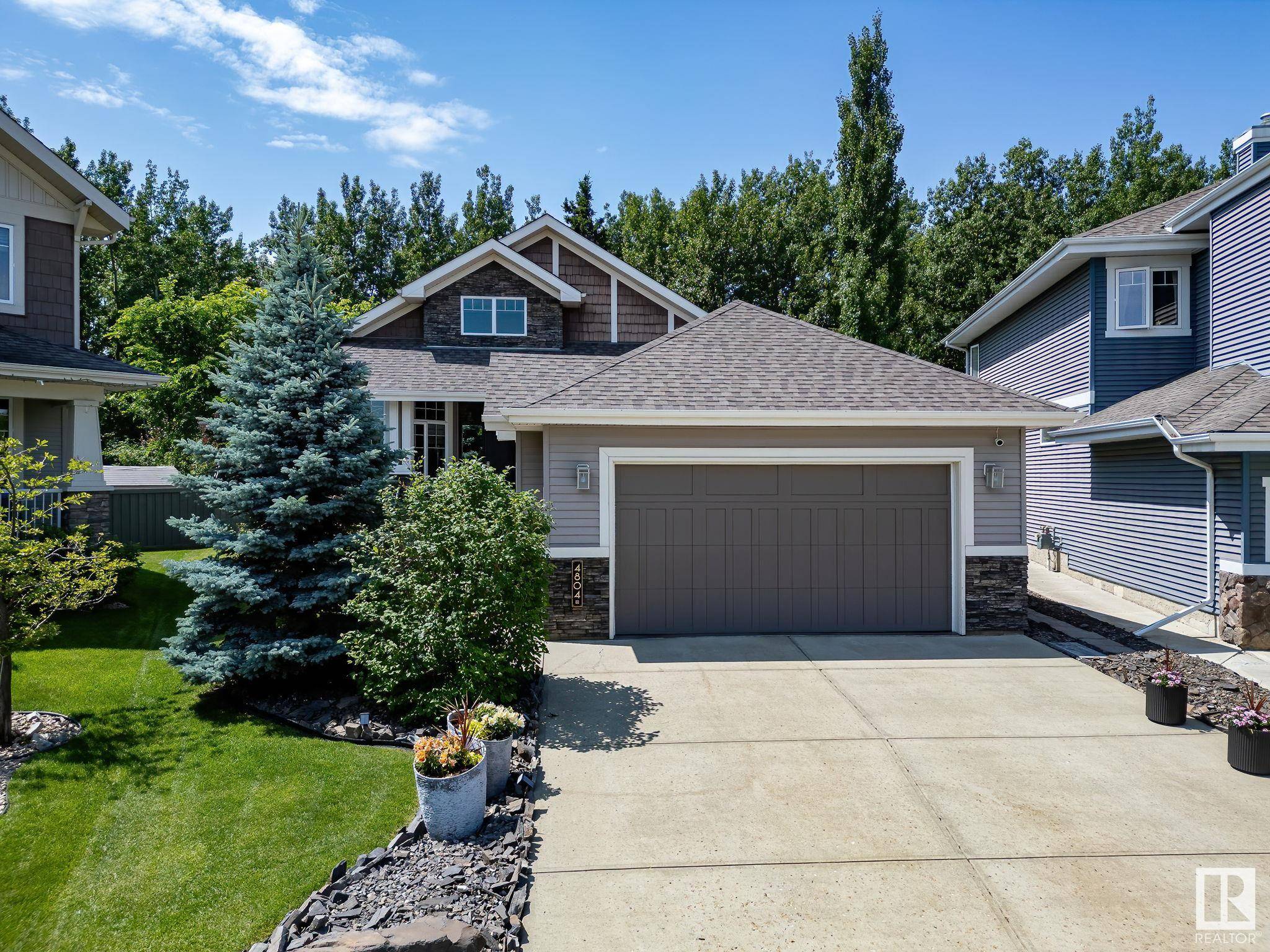 Edmonton, AB T6M 0G2,4804 212 ST NW