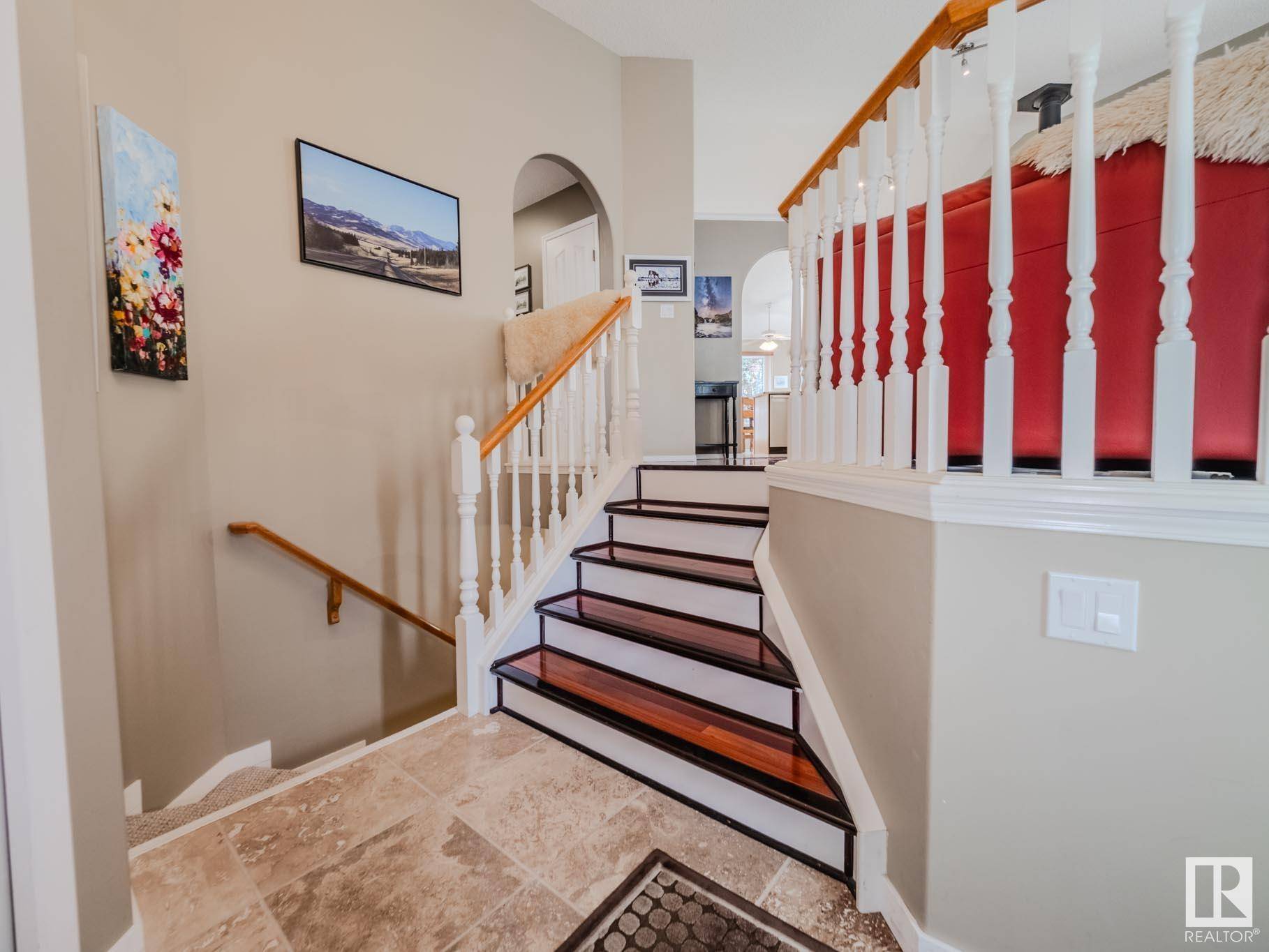 Sherwood Park, AB T8A 5Y4,125 FOXHAVEN PL