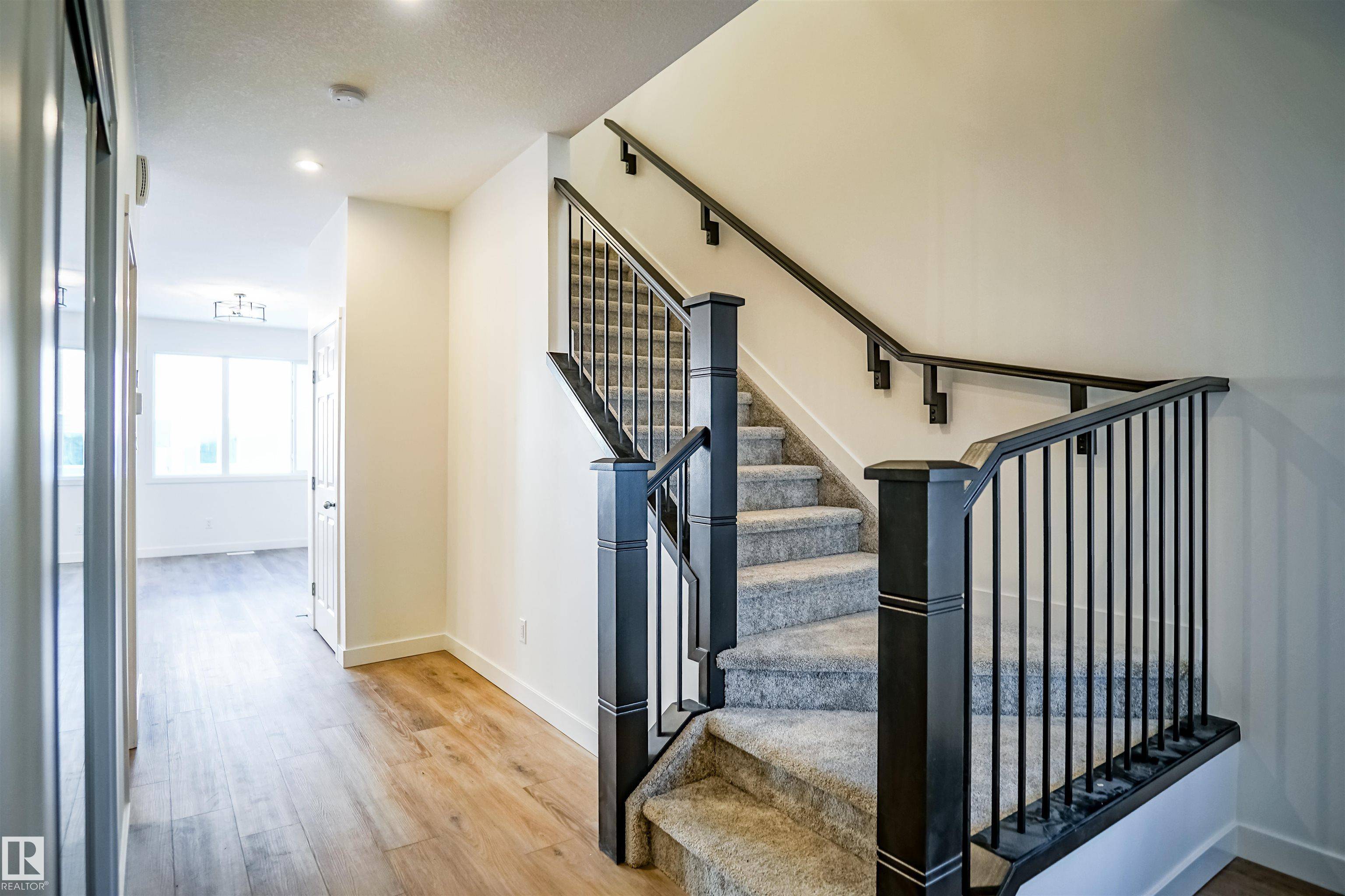 Edmonton, AB T6W 5P9,9720 Carson PL SW