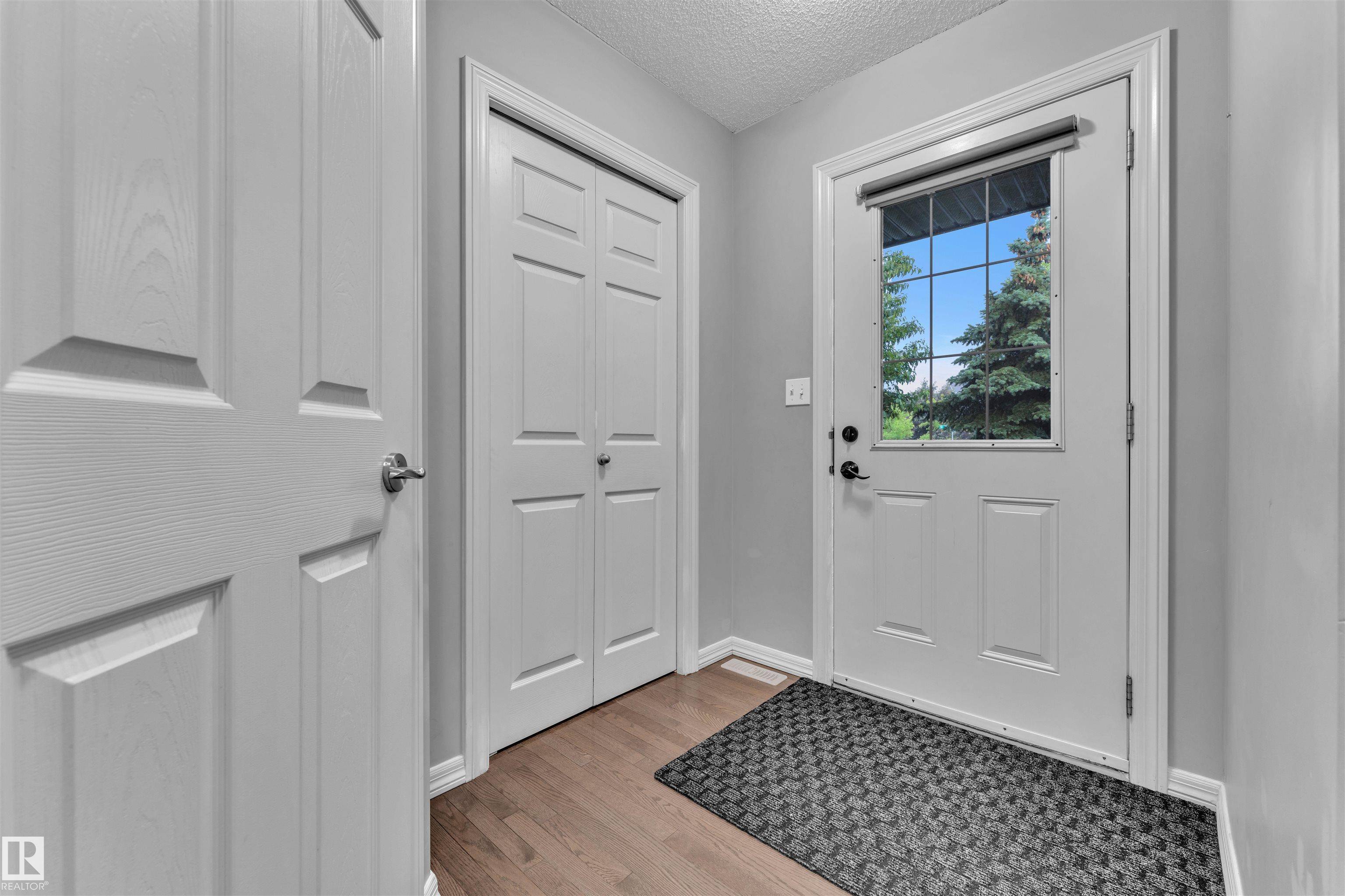 Edmonton, AB T6X 0W9,108 53 ST SW