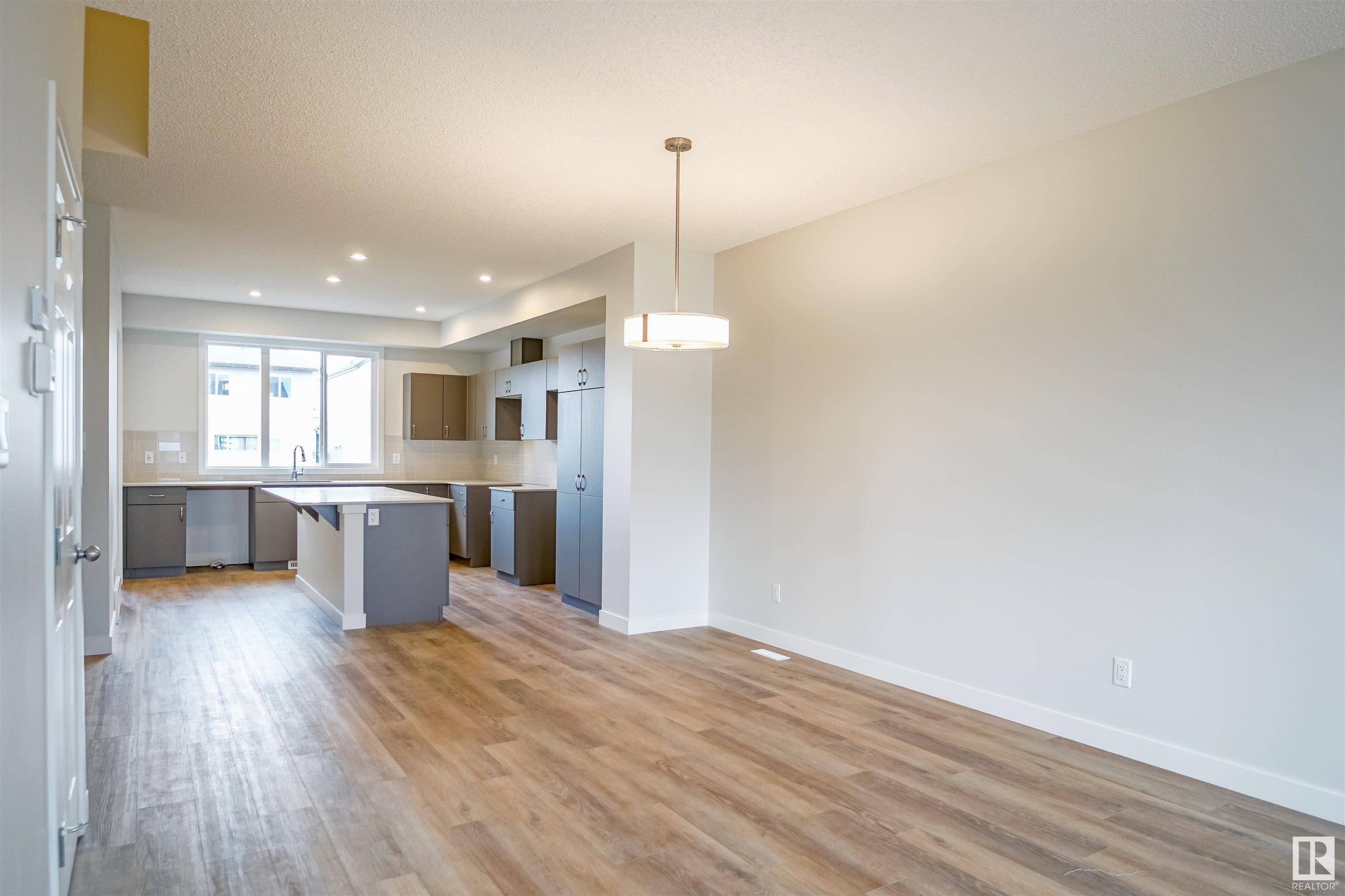 Edmonton, AB T5Z 0E4,18235 85 ST NW