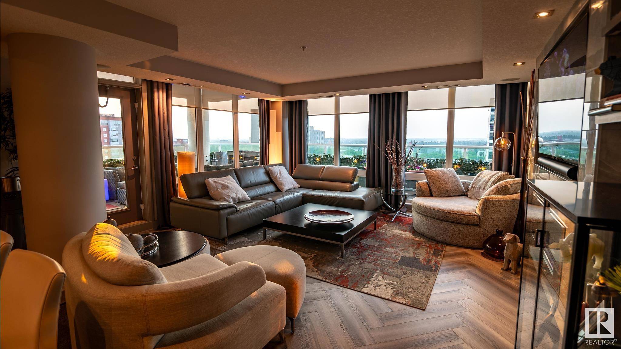 Edmonton, AB T5K 0C1,#1204 10055 118 ST NW NW