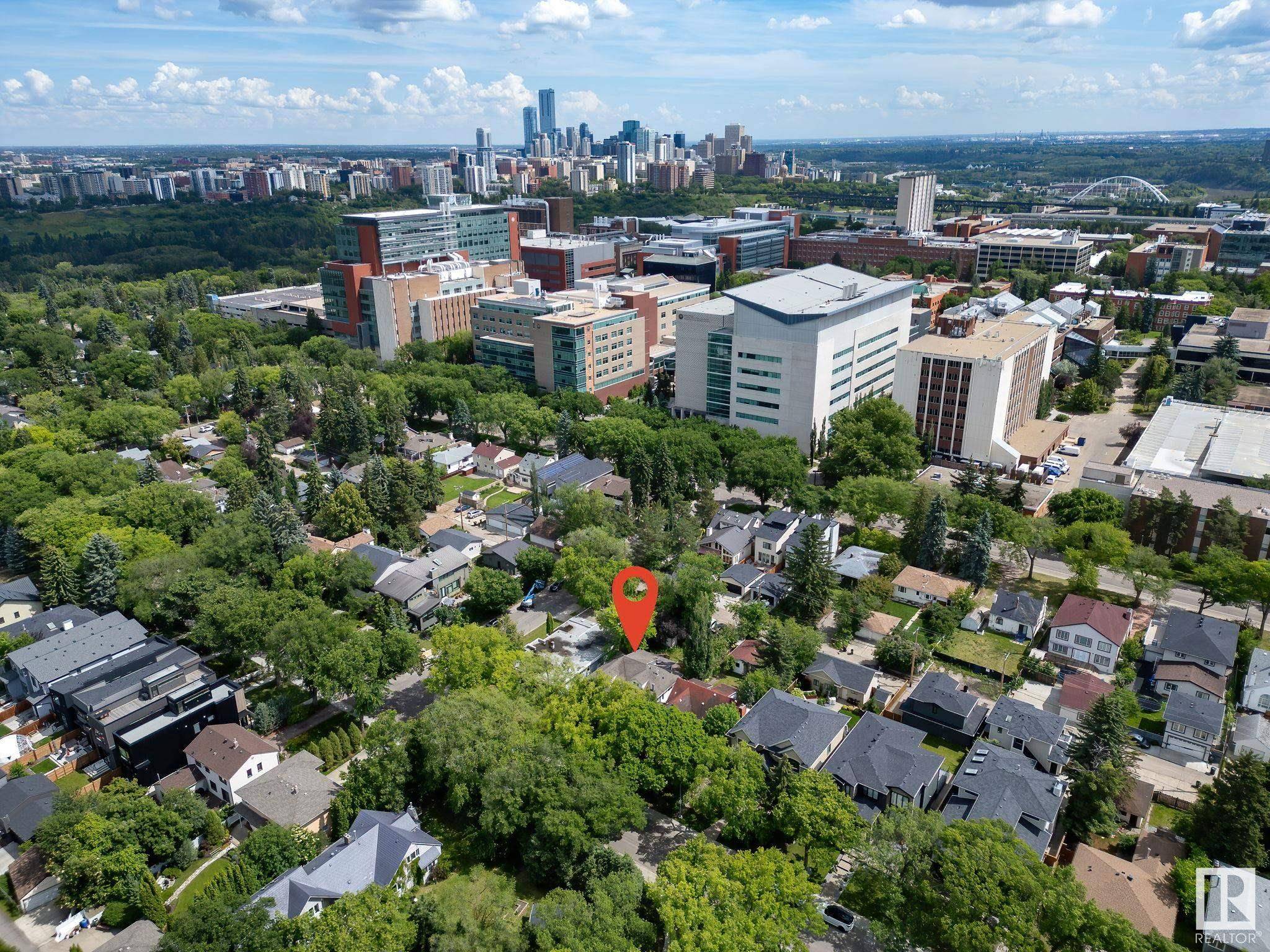 Edmonton, AB T6G 1R8,8935 117 ST NW