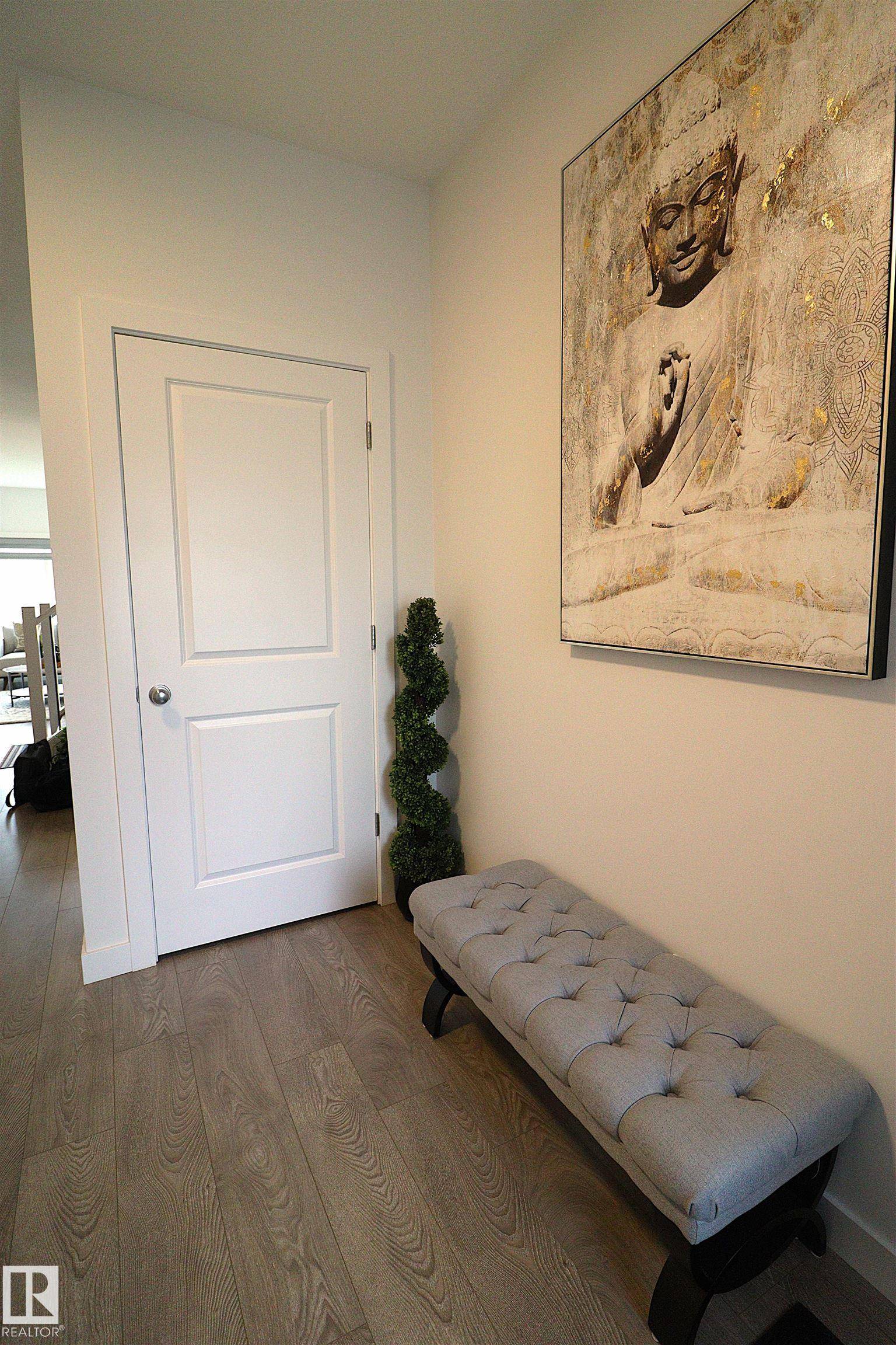 Edmonton, AB T6W 4B2,2888 Coughlan Green SW SW