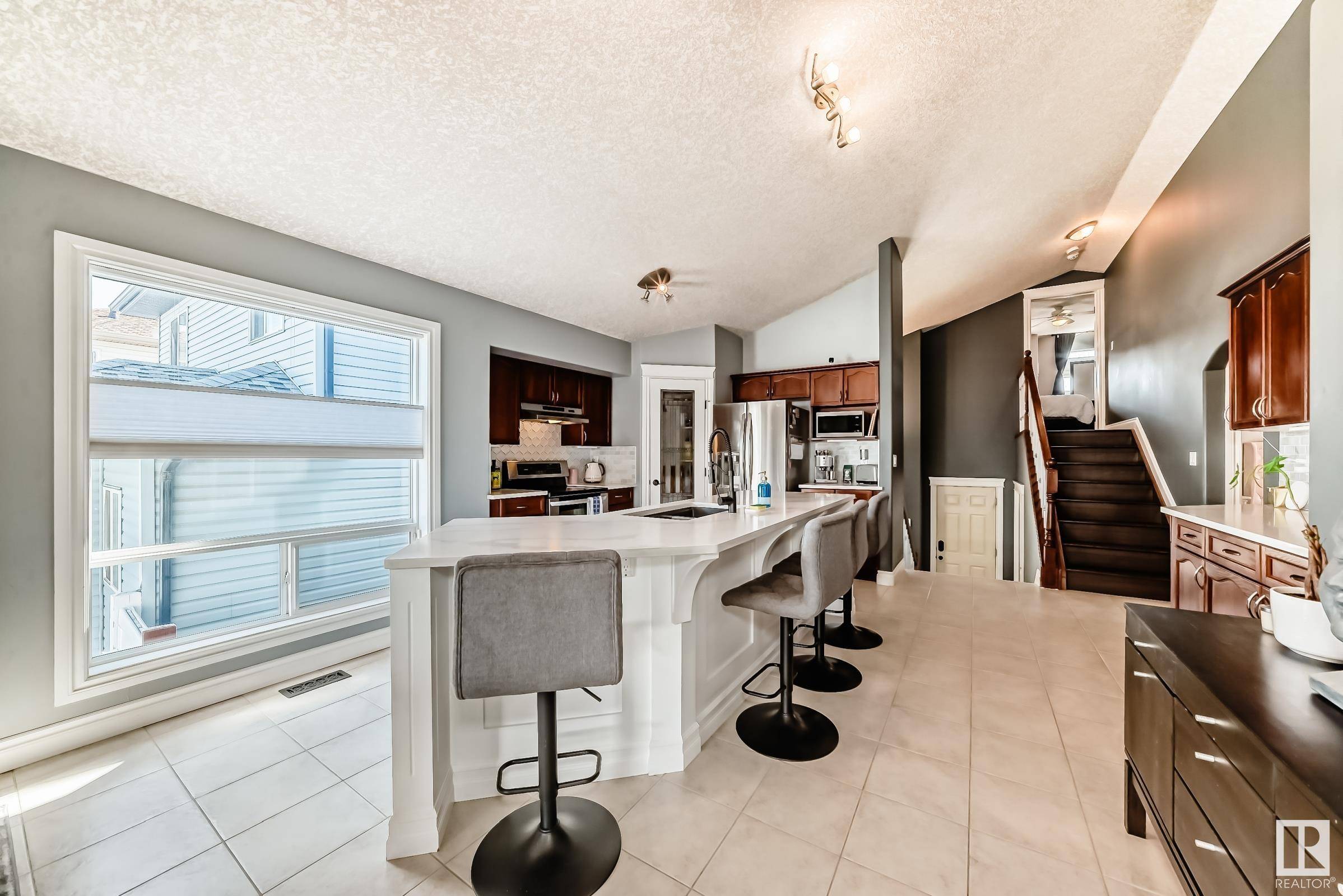 Edmonton, AB T5Y 0A5,4708 164 AV NW