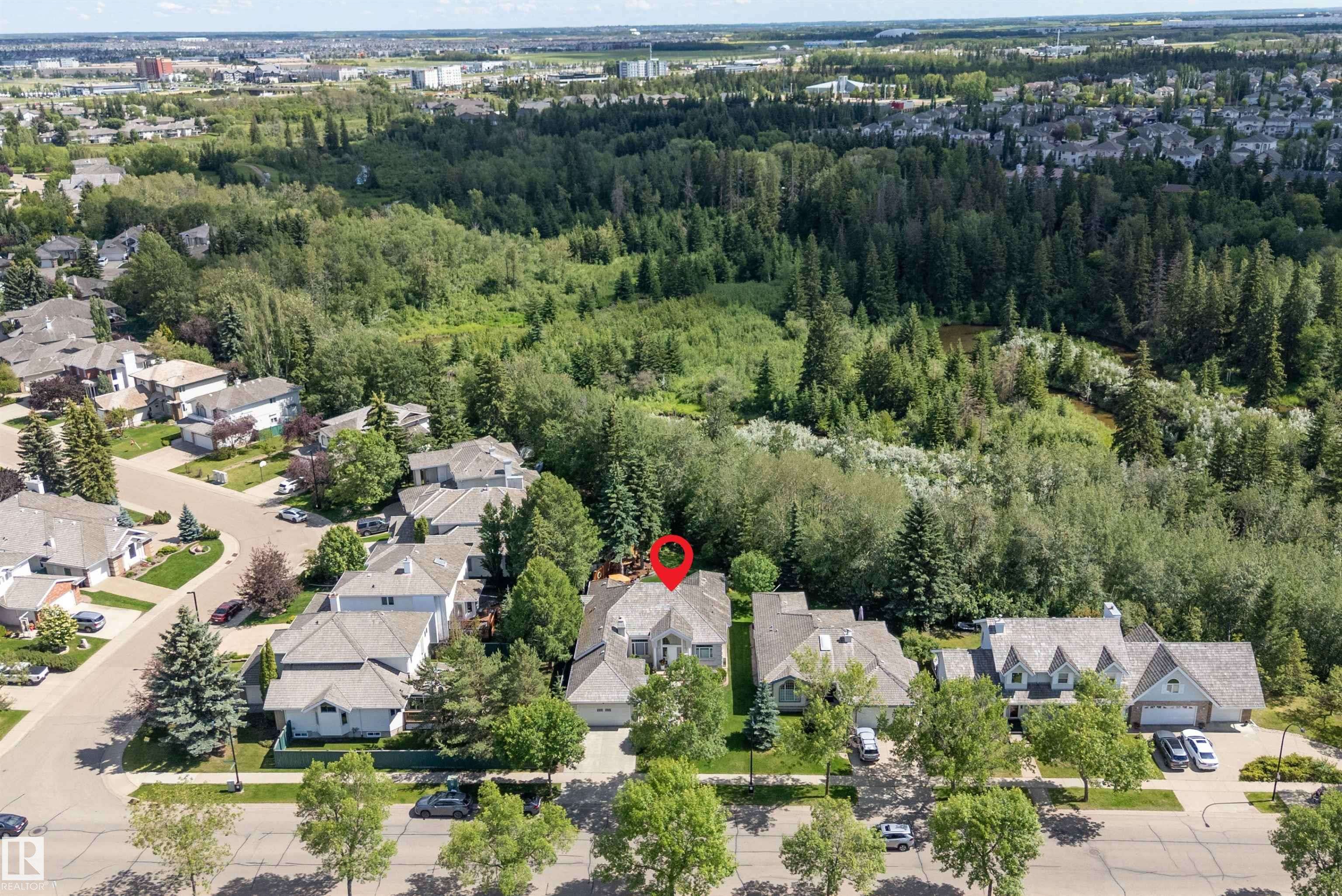 Edmonton, AB T6W 1A9,75 BLACKBURN DR W SW