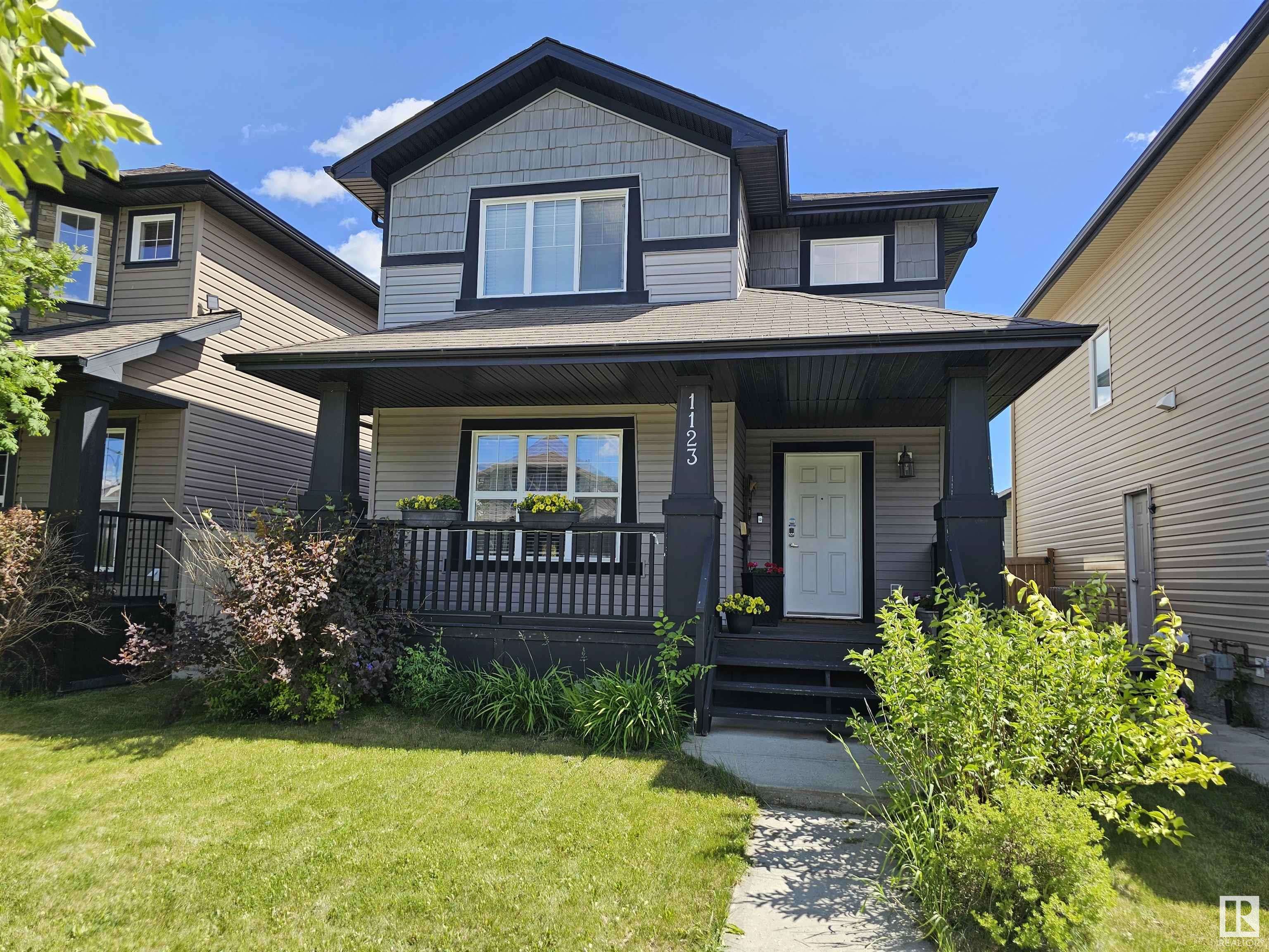 1123 36 AV NW, Edmonton, AB T6T 0E9