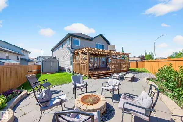 Edmonton, AB T5Y 0C9,4224 157 AV NW