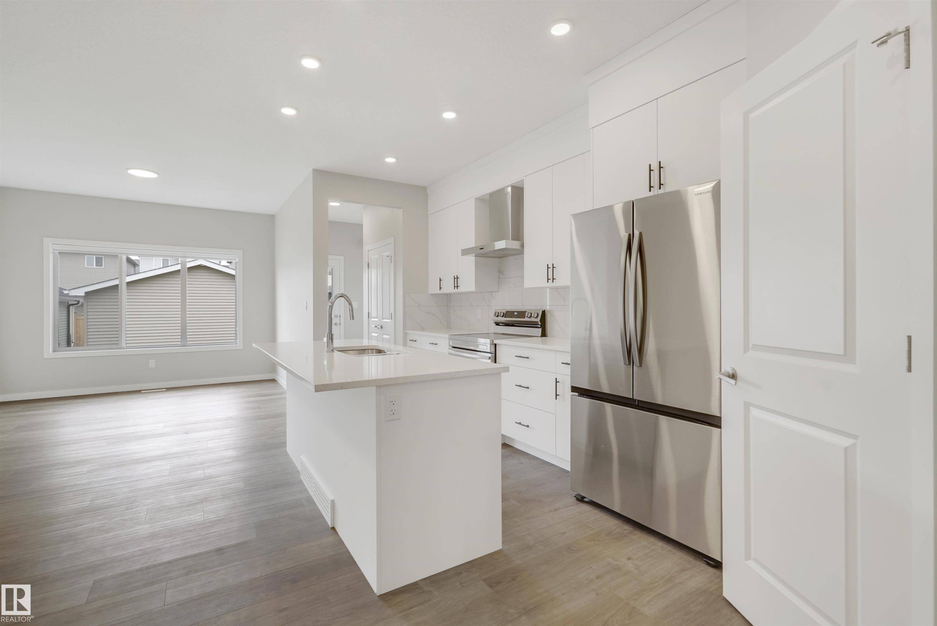 Edmonton, AB T6M 1J8,474 EDGEMONT DR NW