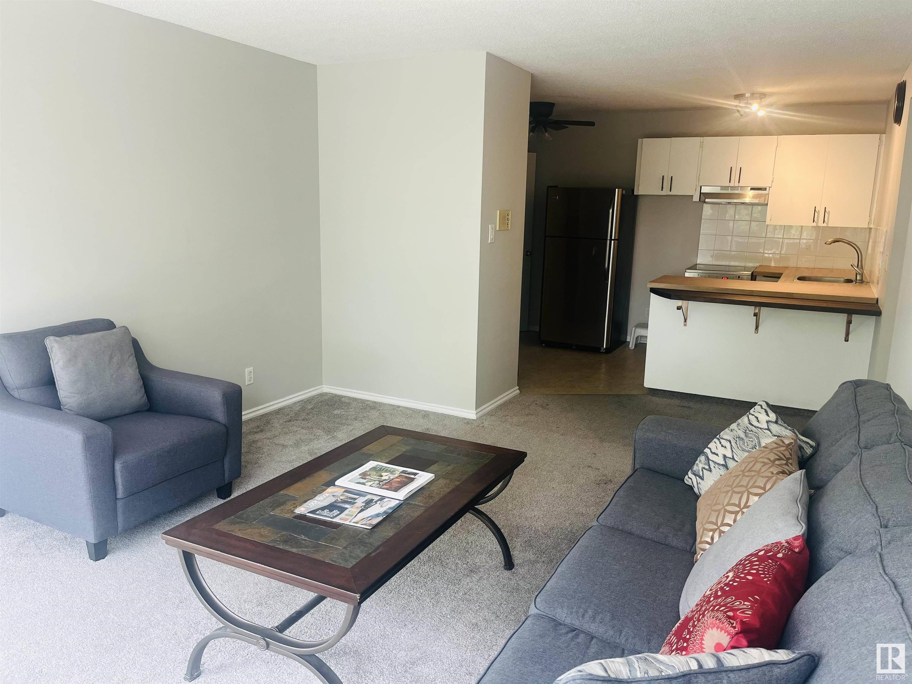 Edmonton, AB T5K 1S1,#302 10225 114 ST NW