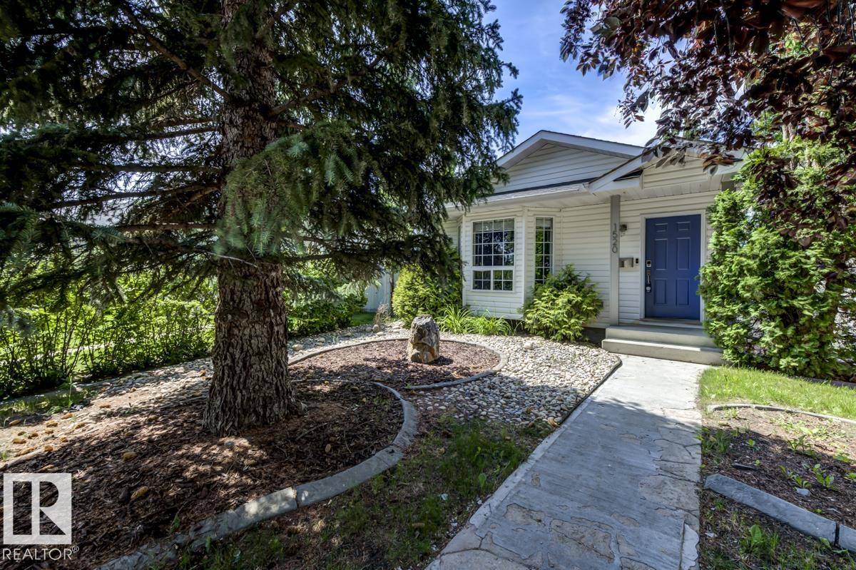 1520 80A ST NW, Edmonton, AB T6K 4E2