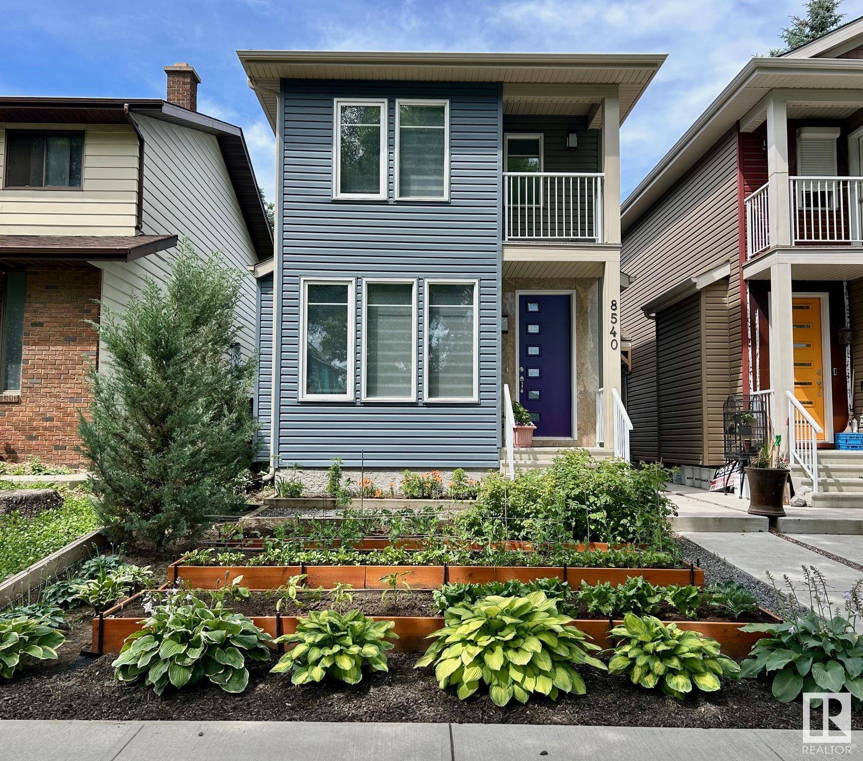 8540 89 ST NW, Edmonton, AB T6C 3K3