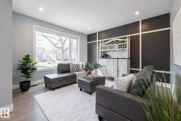 Edmonton, AB T6G 0A1,10936 71 AV NW