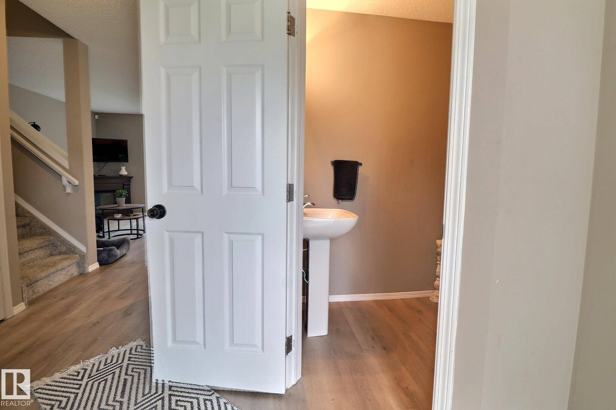 Edmonton, AB T6W 1T4,#36 287 MACEWAN RD SW