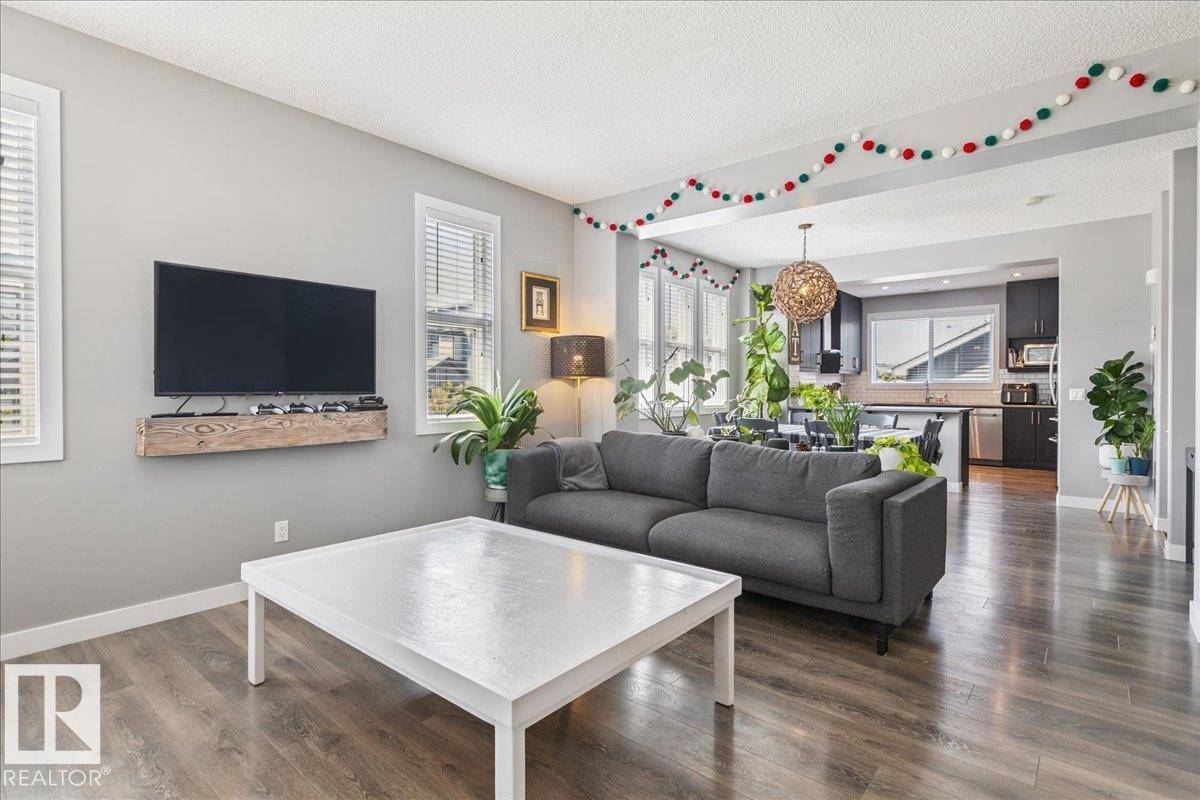 Edmonton, AB T6W 3V8,1790 DUMONT CR SW