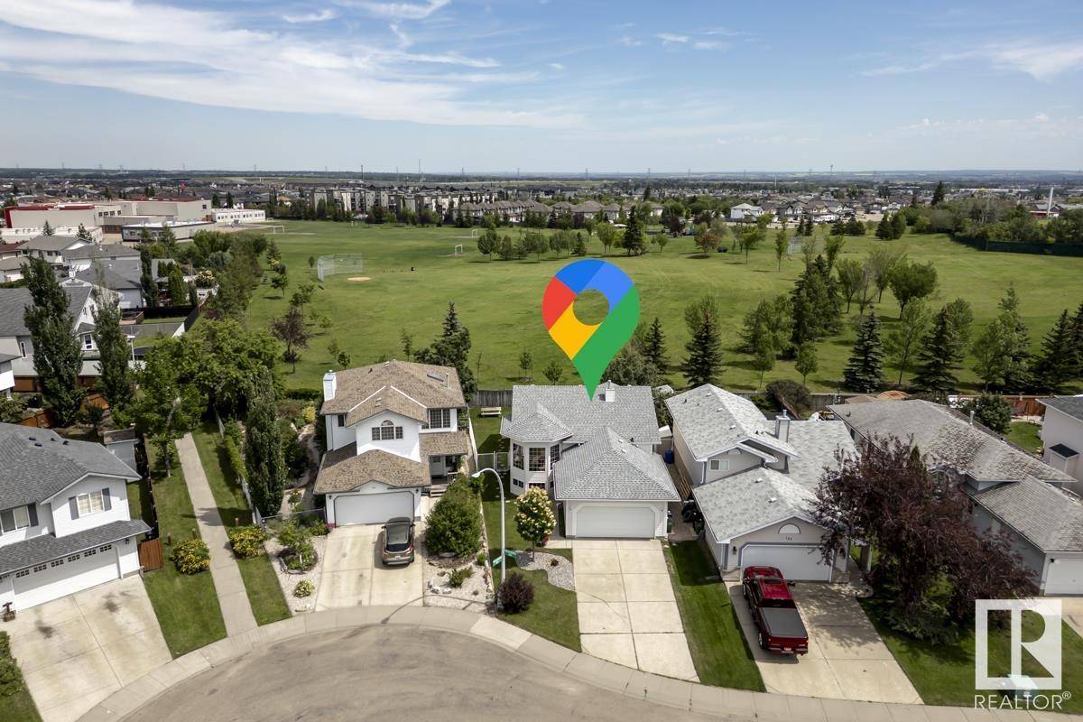 143 HOLLICK-KENYON WY NW, Edmonton, AB T5Y 2V7
