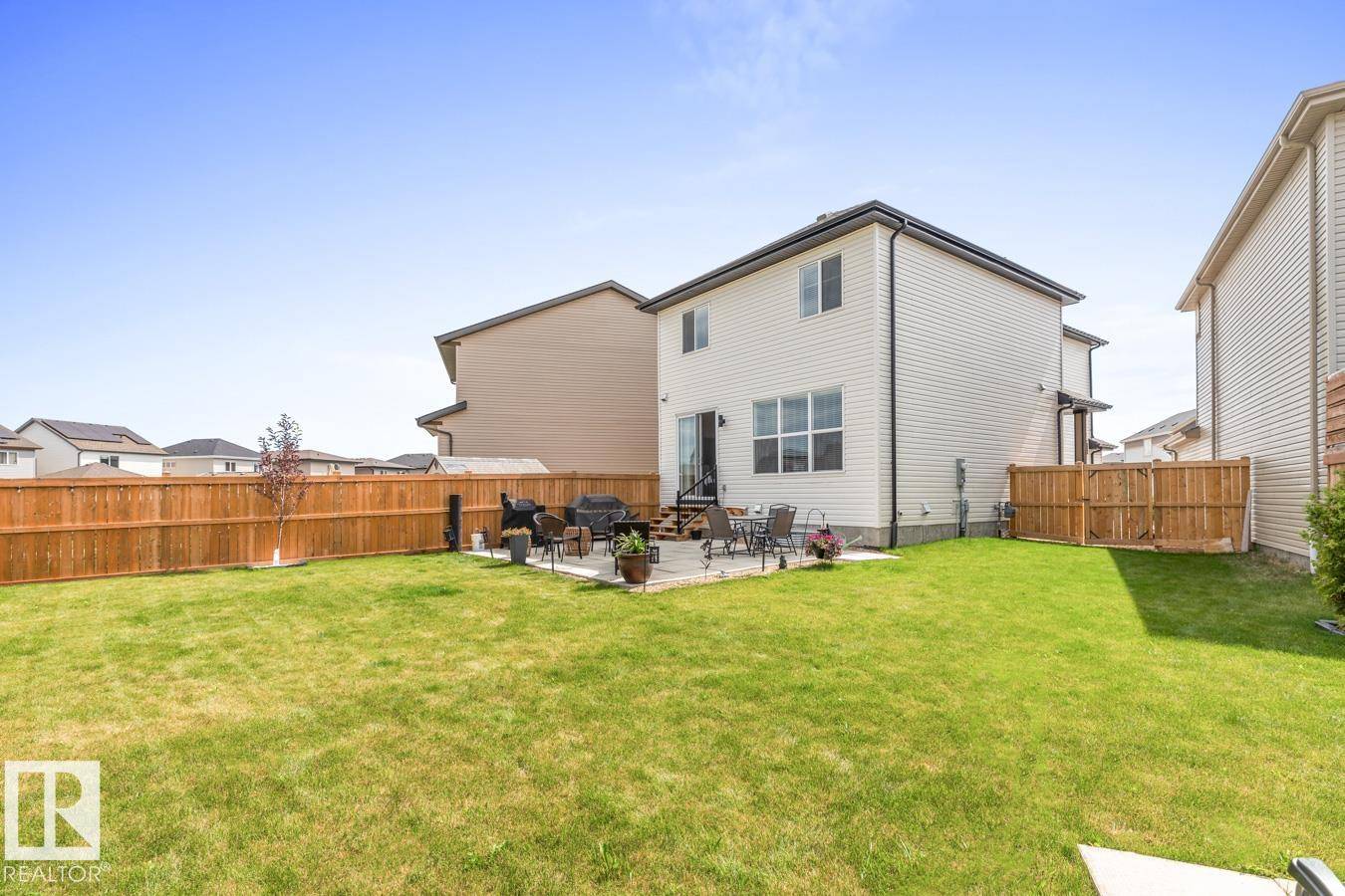 22706 95A AV NW, Edmonton, AB T5T 7H4