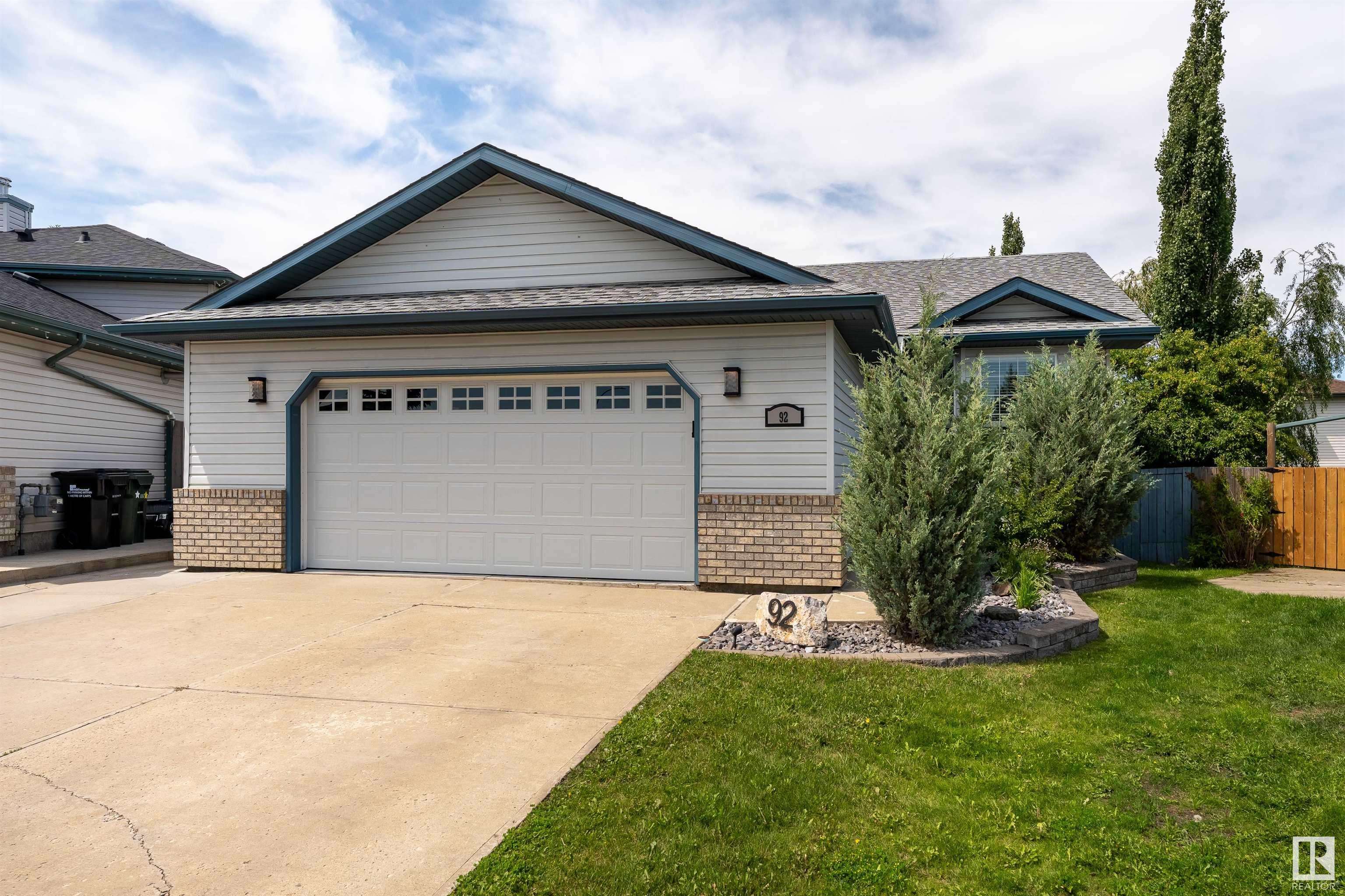 Sherwood Park, AB T8H 2B1,92 DAWSON DR