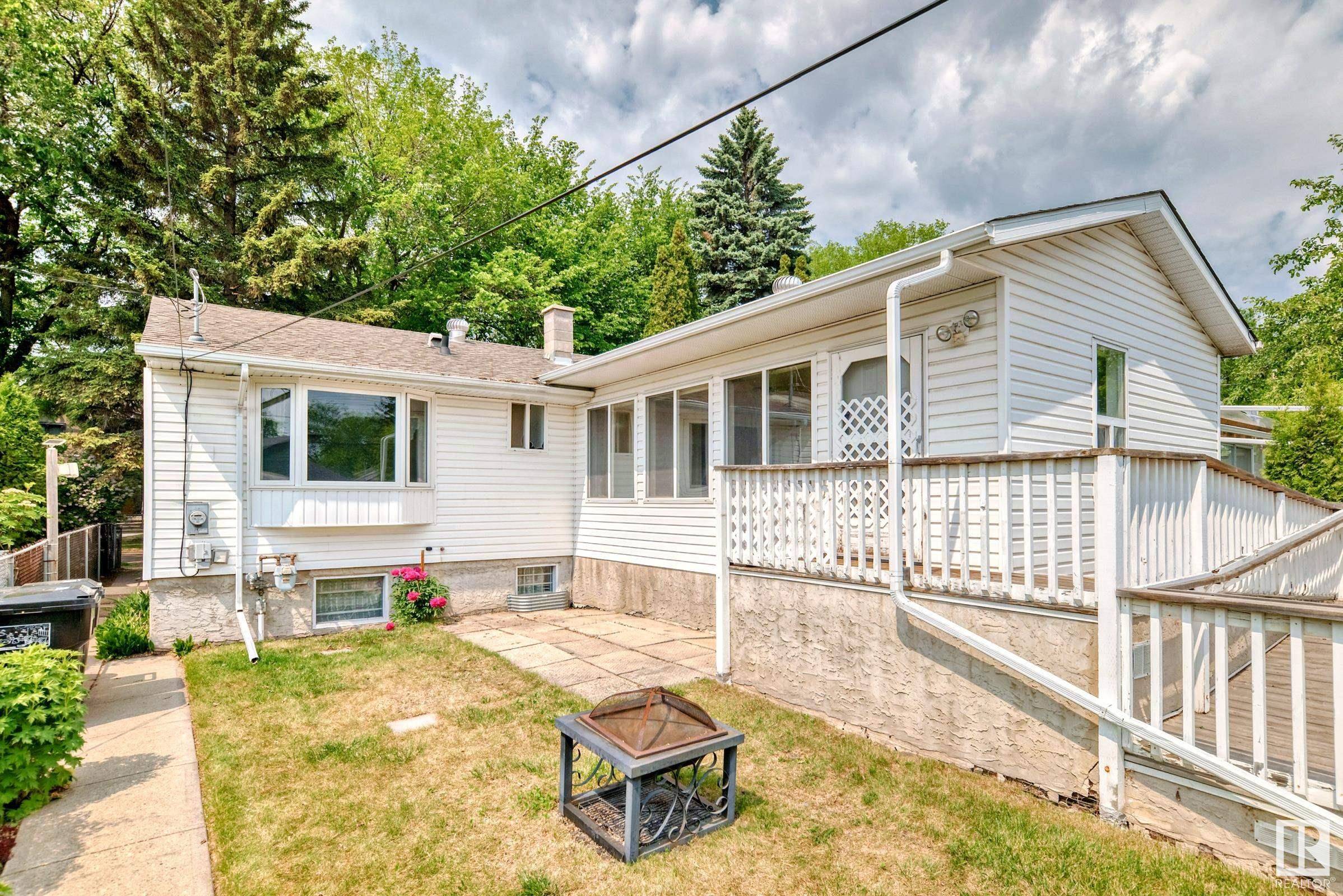 10335 83 ST NW, Edmonton, AB T6A 3N9