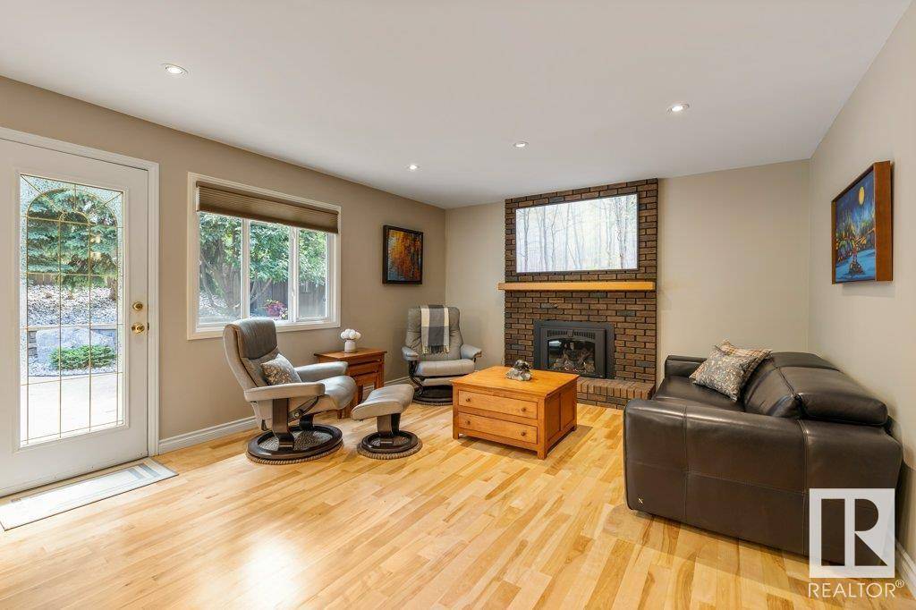 St. Albert, AB T8N 3P2,12 WOLCOTT PL