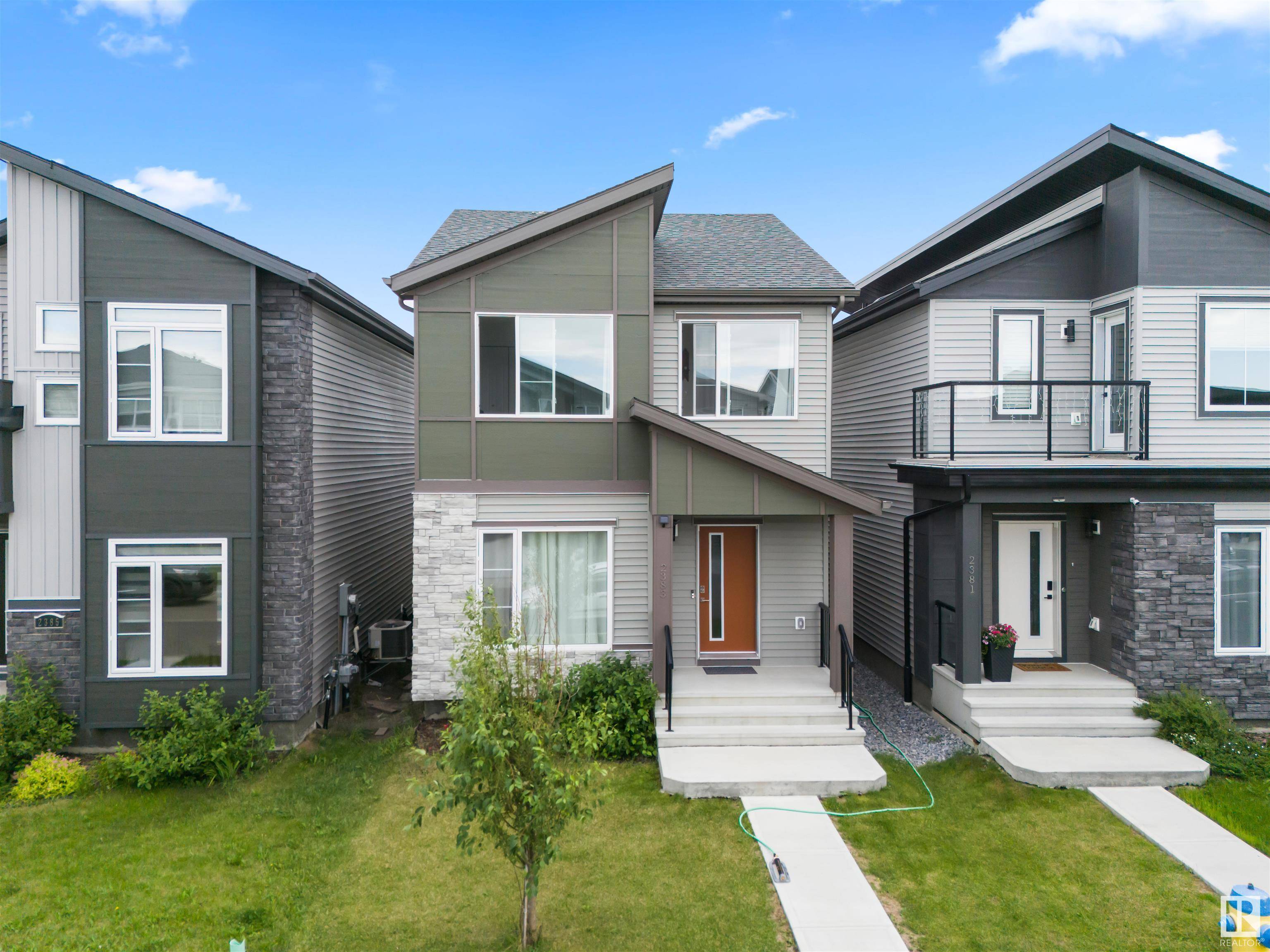2383 KELLY CI SW, Edmonton, AB T6W 4G3