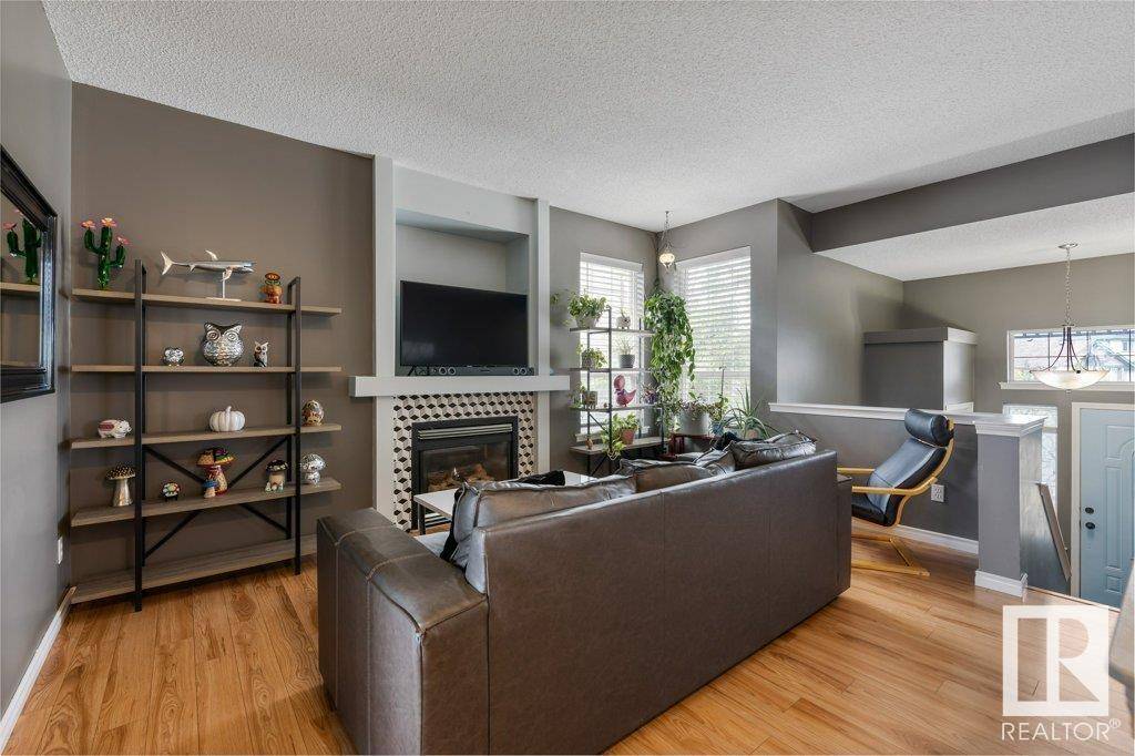 Edmonton, AB T5Z 3H5,9004 166 AV NW