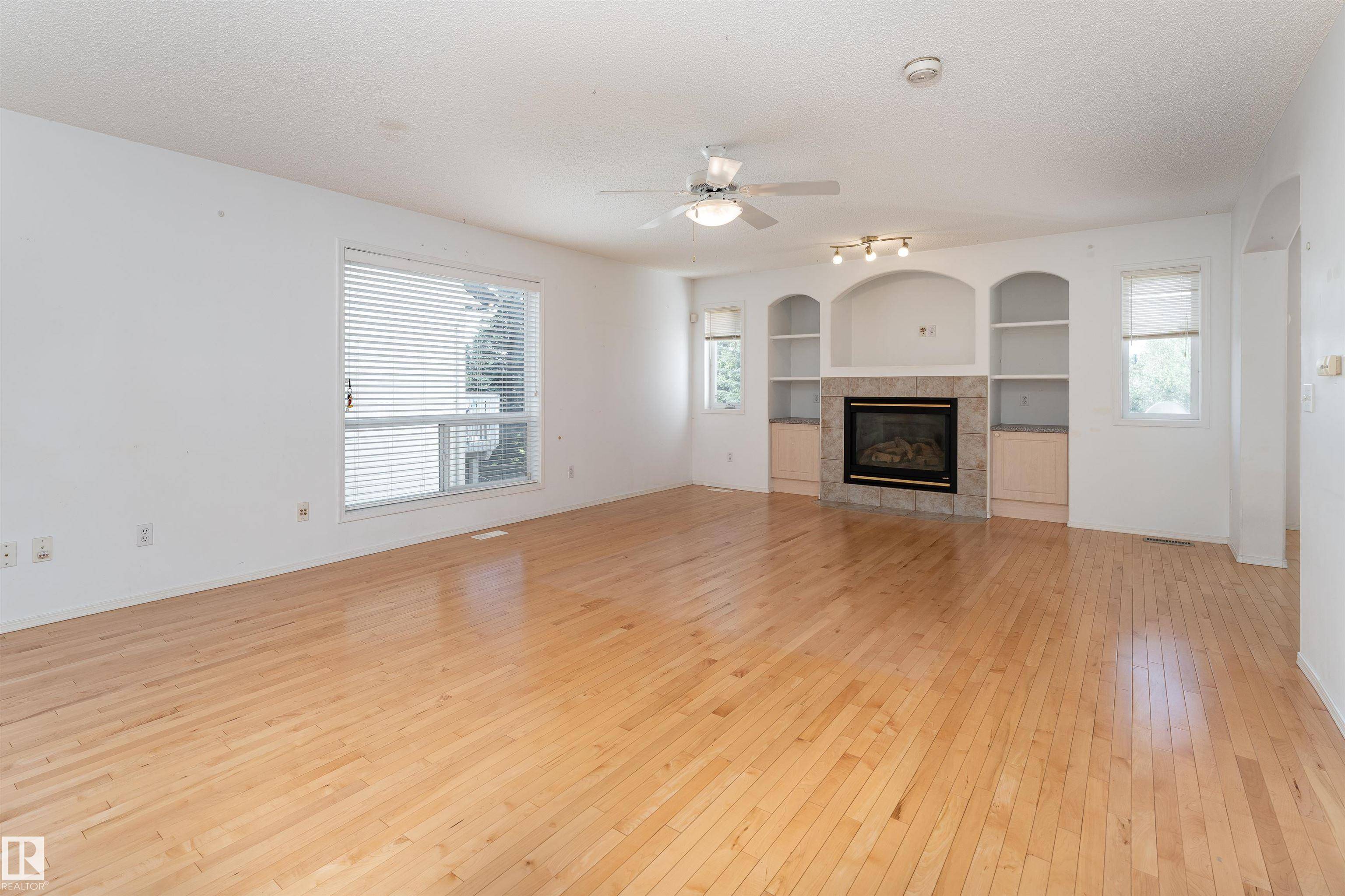 Edmonton, AB T5T 6L4,1027 GRAHAM CO NW