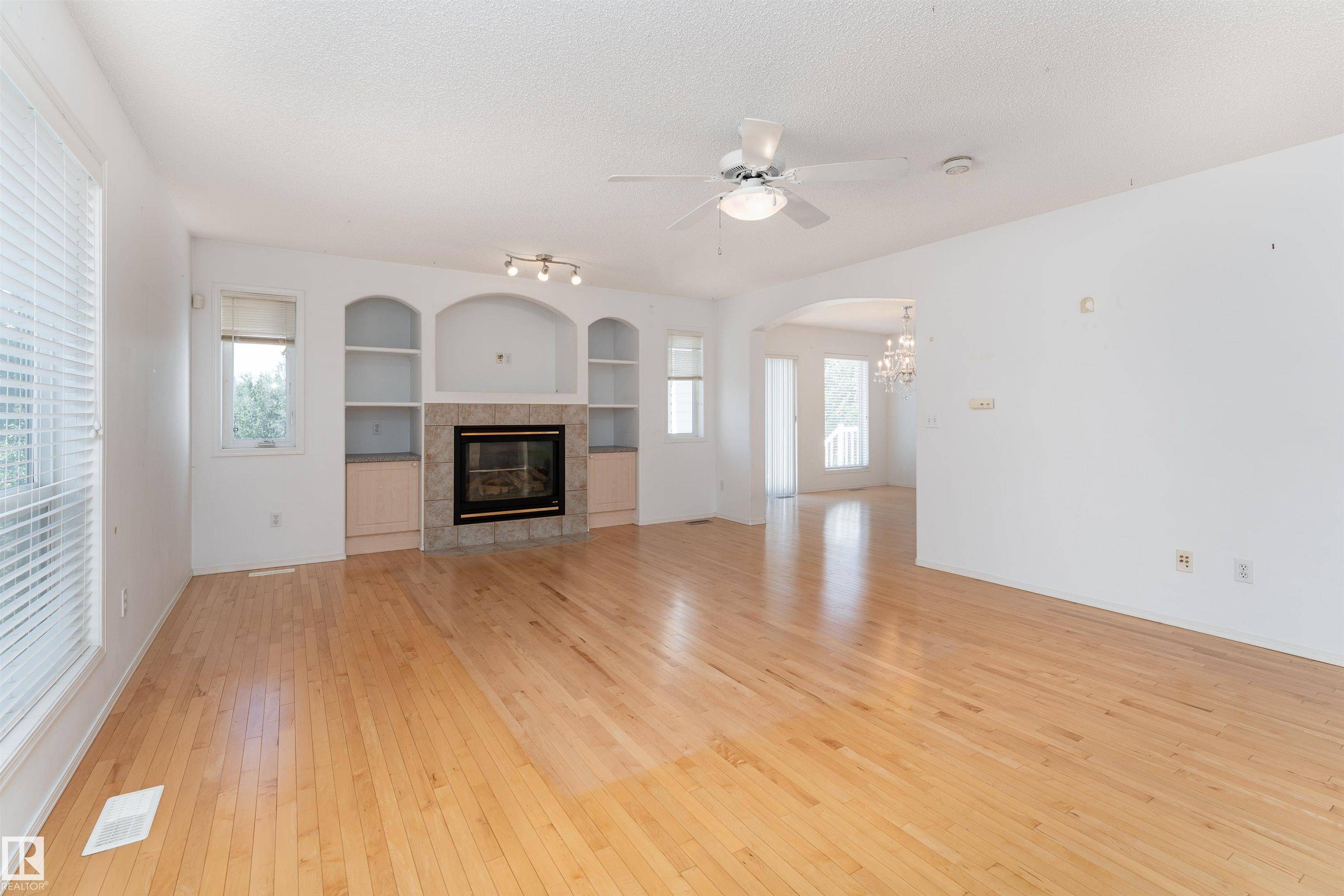 Edmonton, AB T5T 6L4,1027 GRAHAM CO NW