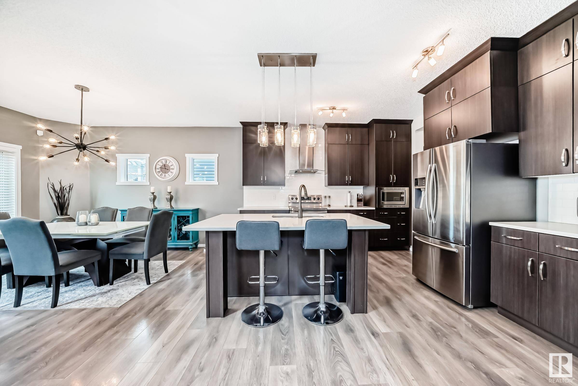 Edmonton, AB T5Z 0Z3,7579 176 AV NW