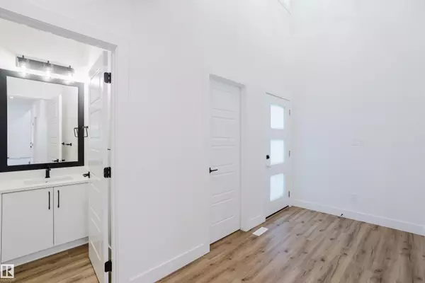 Spruce Grove, AB T7X 0W2,41 Meadowgrove LN