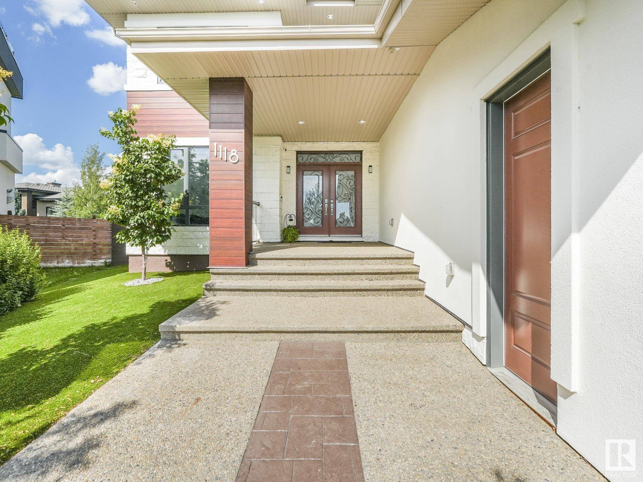 Edmonton, AB T6W 3G6,1118 WAHL PL NW