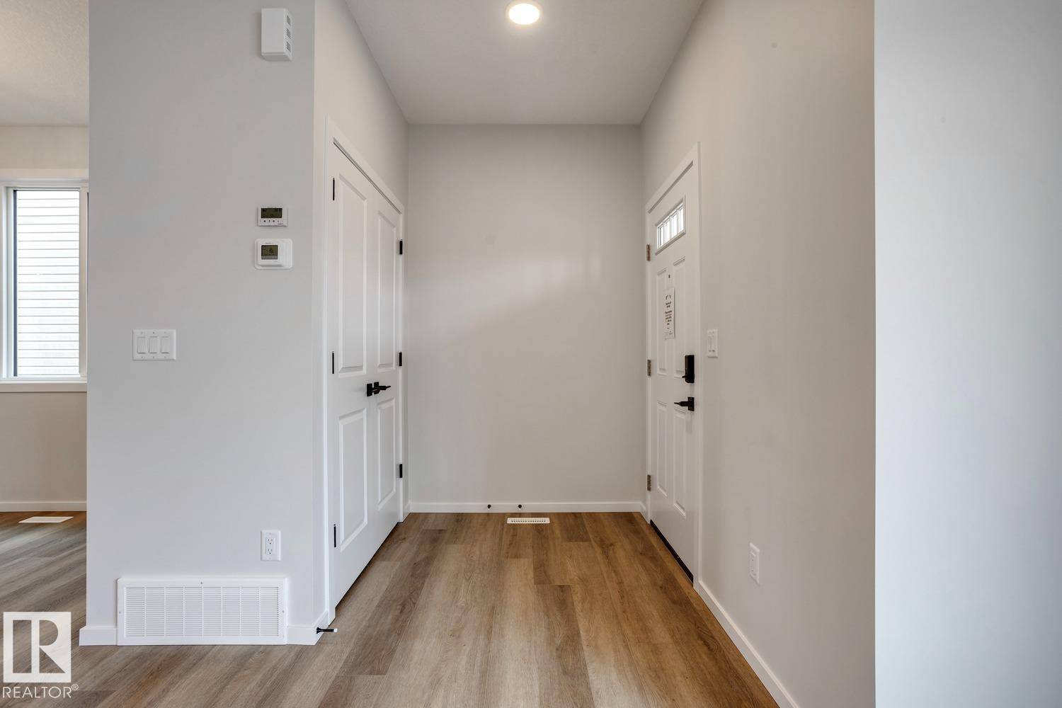Spruce Grove, AB T7X 3W3,10 HUNTER PL