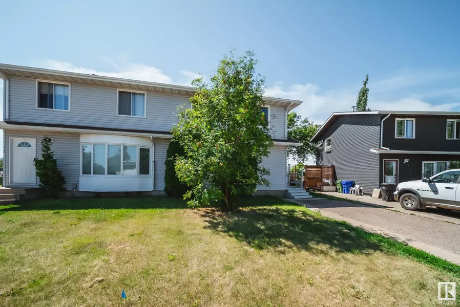 4643 53 AV, Bruderheim, AB T8L 2T2