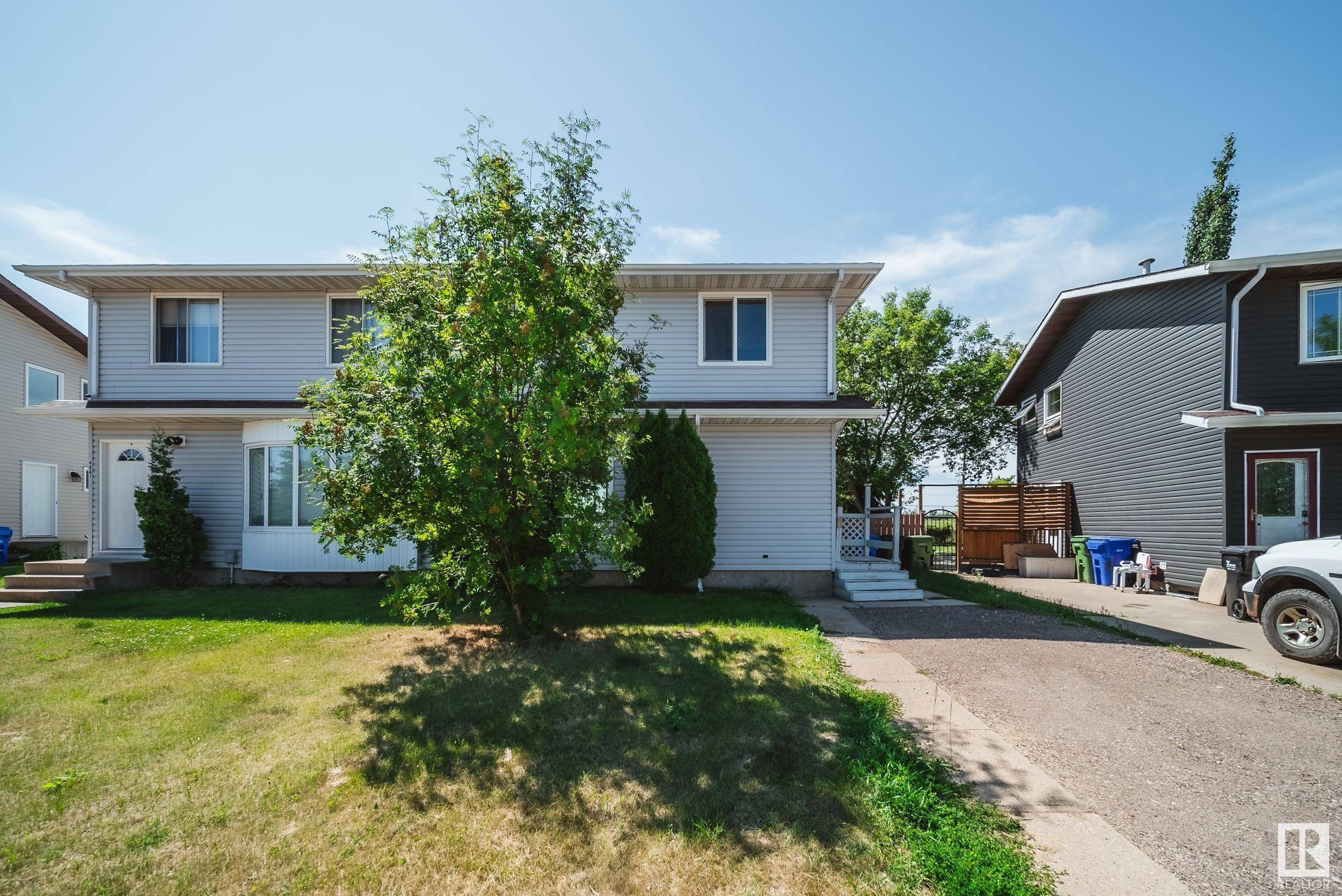 Bruderheim, AB T8L 2T2,4643 53 AV