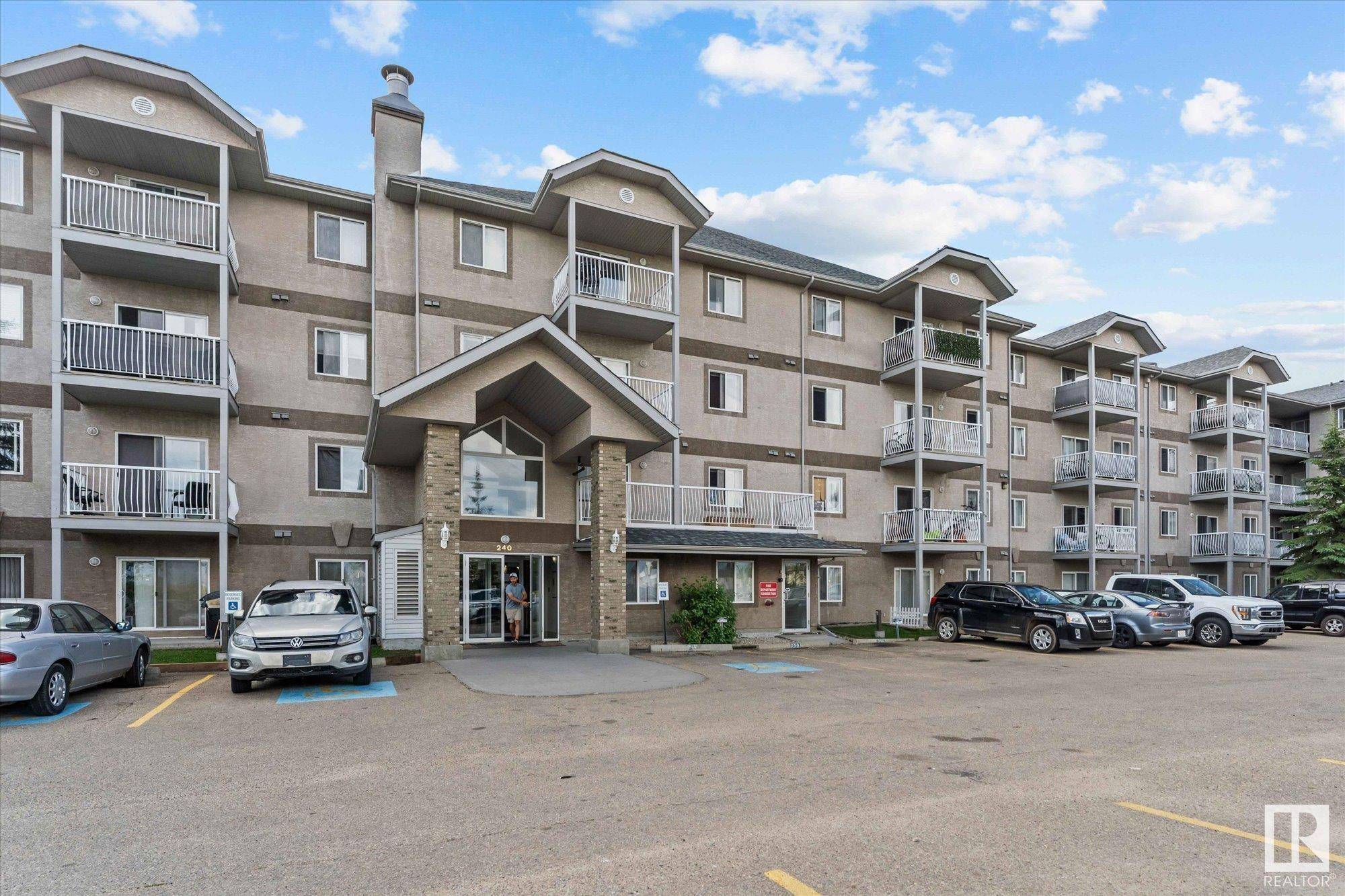 Spruce Grove, AB T7X 0G5,#207 240 SPRUCE RIDGE RD