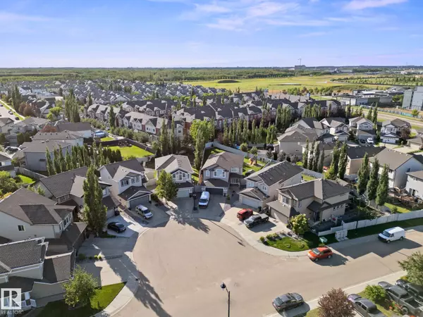 Edmonton, AB T6M 0M1,5936 208 ST NW