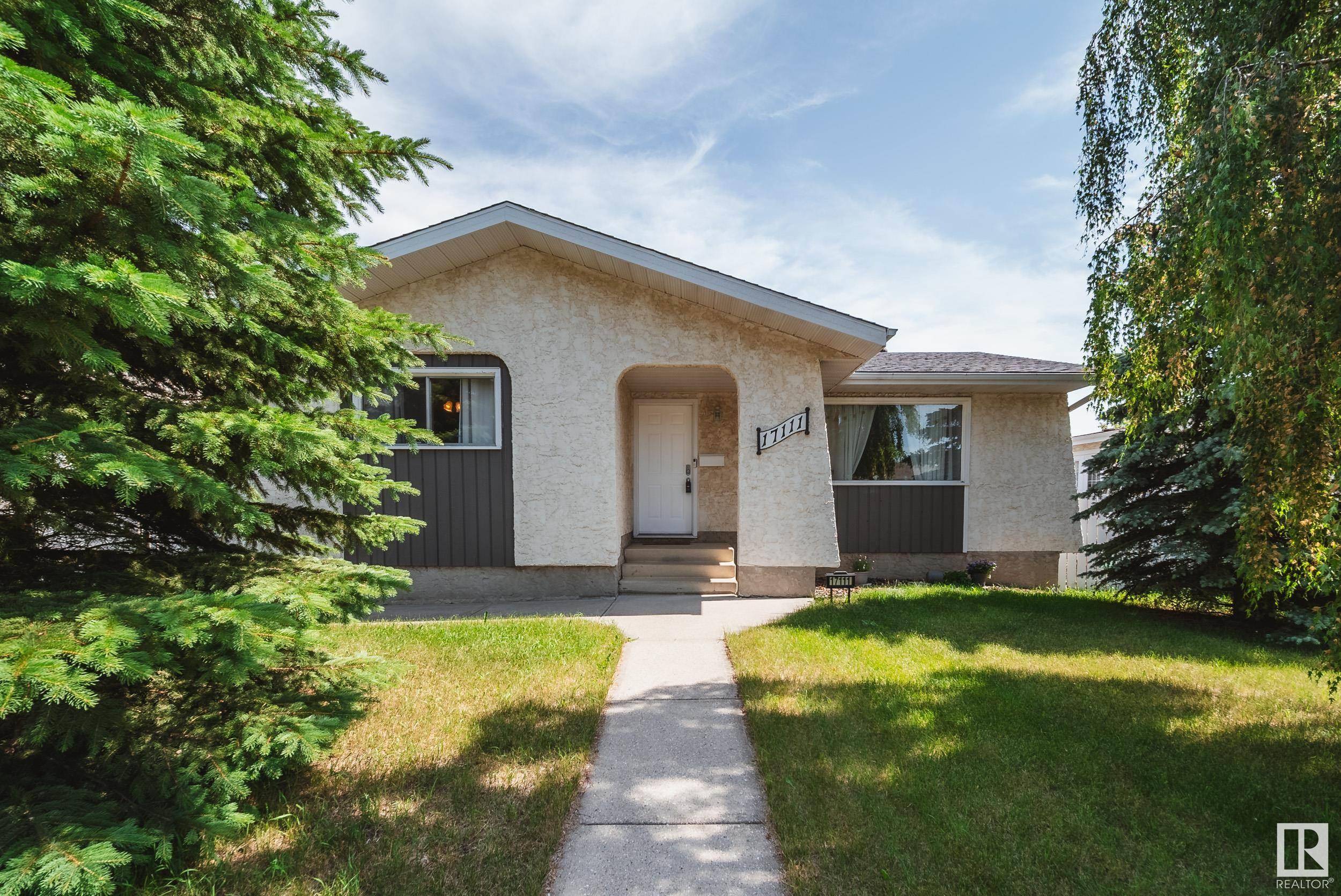 17111 110 ST NW, Edmonton, AB T5X 3B4