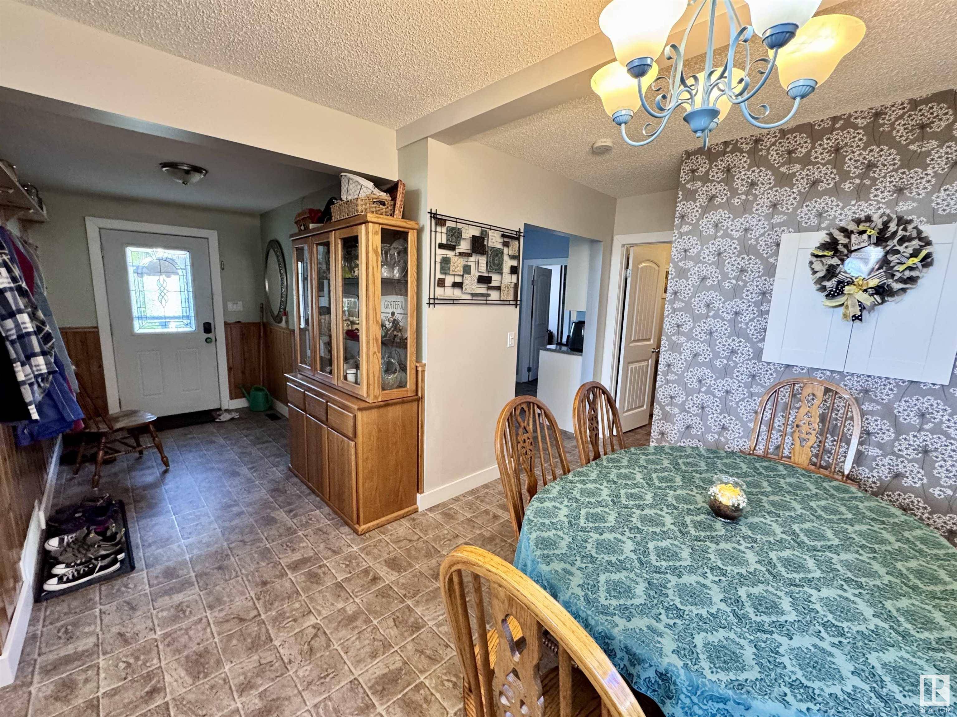 Vegreville, AB T9C 1J9,5625 53 ST
