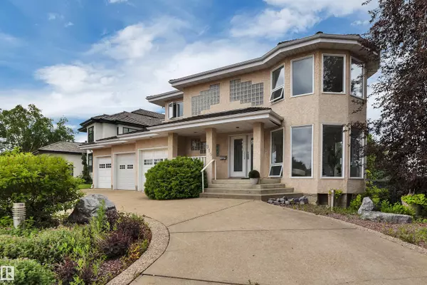 Edmonton, AB T6R 2C8,311 FERRIS WY NW