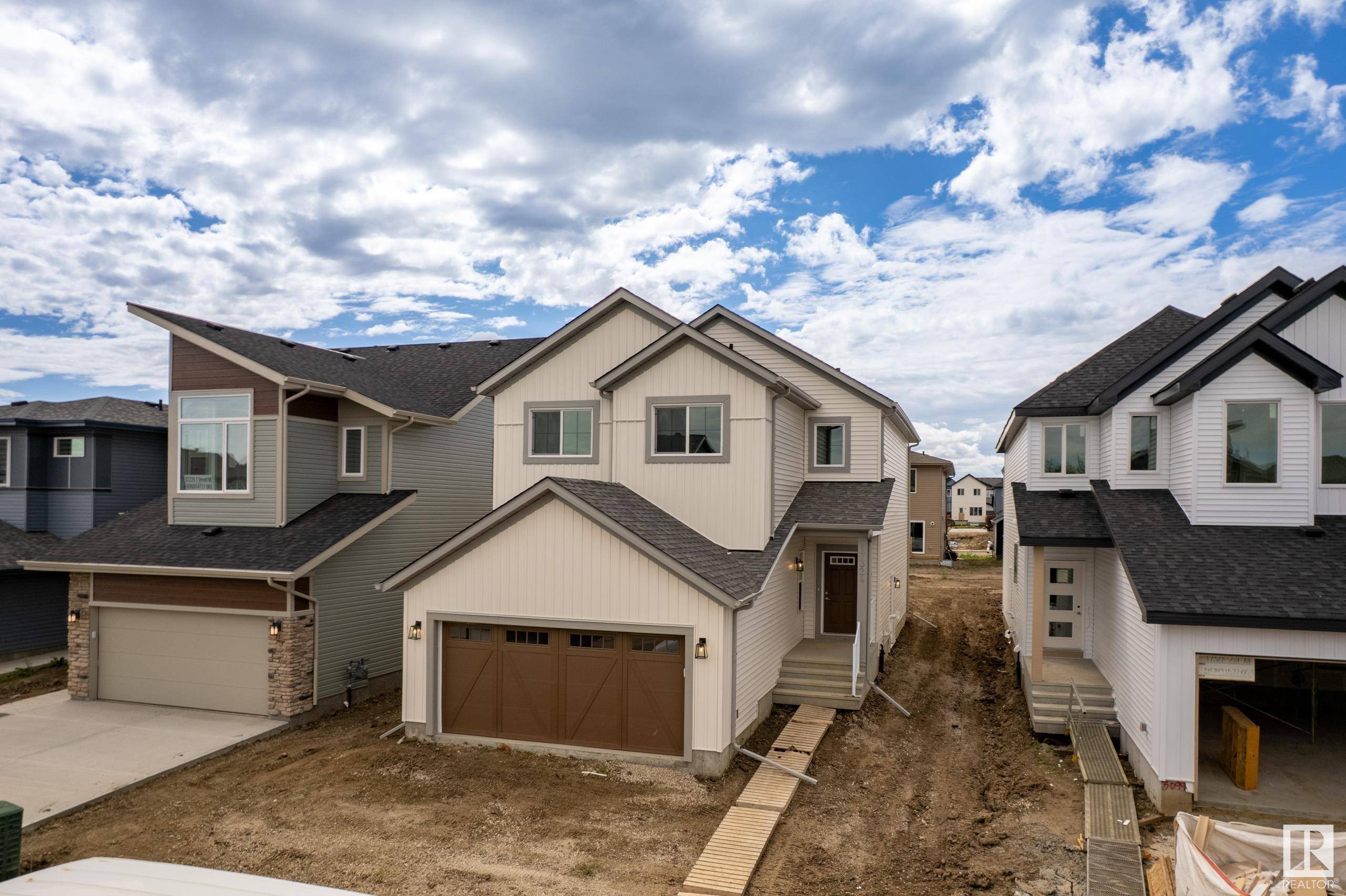 Edmonton, AB T5Y 4E8,17324 7 ST NE