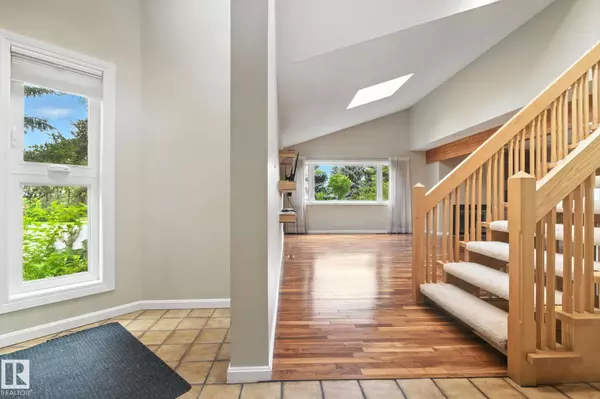 Edmonton, AB T6G 1X2,8339 120 ST NW
