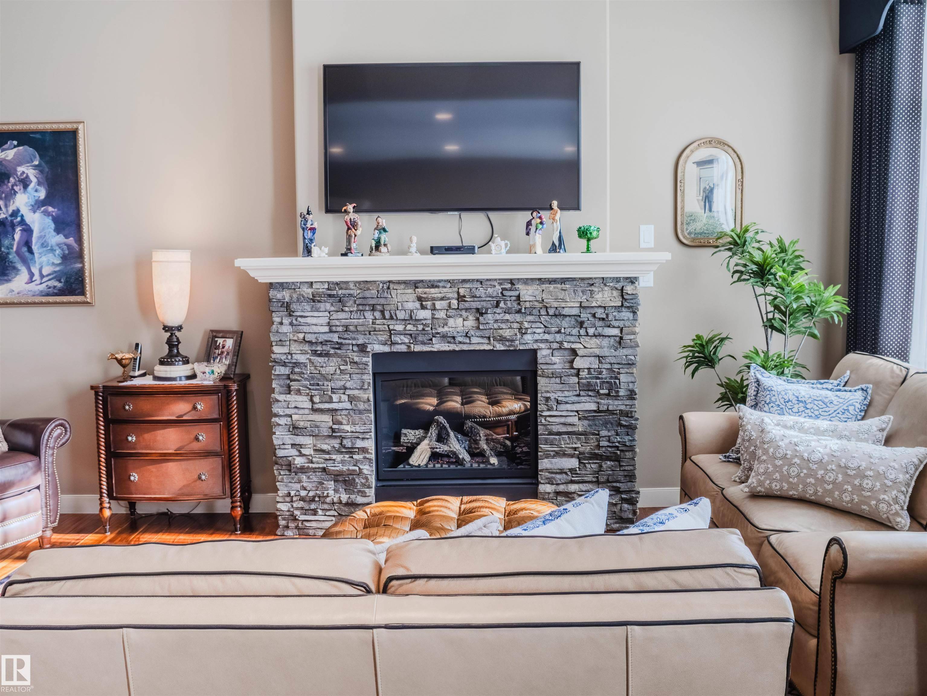 Edmonton, AB T6W 0V6,645 CANTOR LANDING LD SW