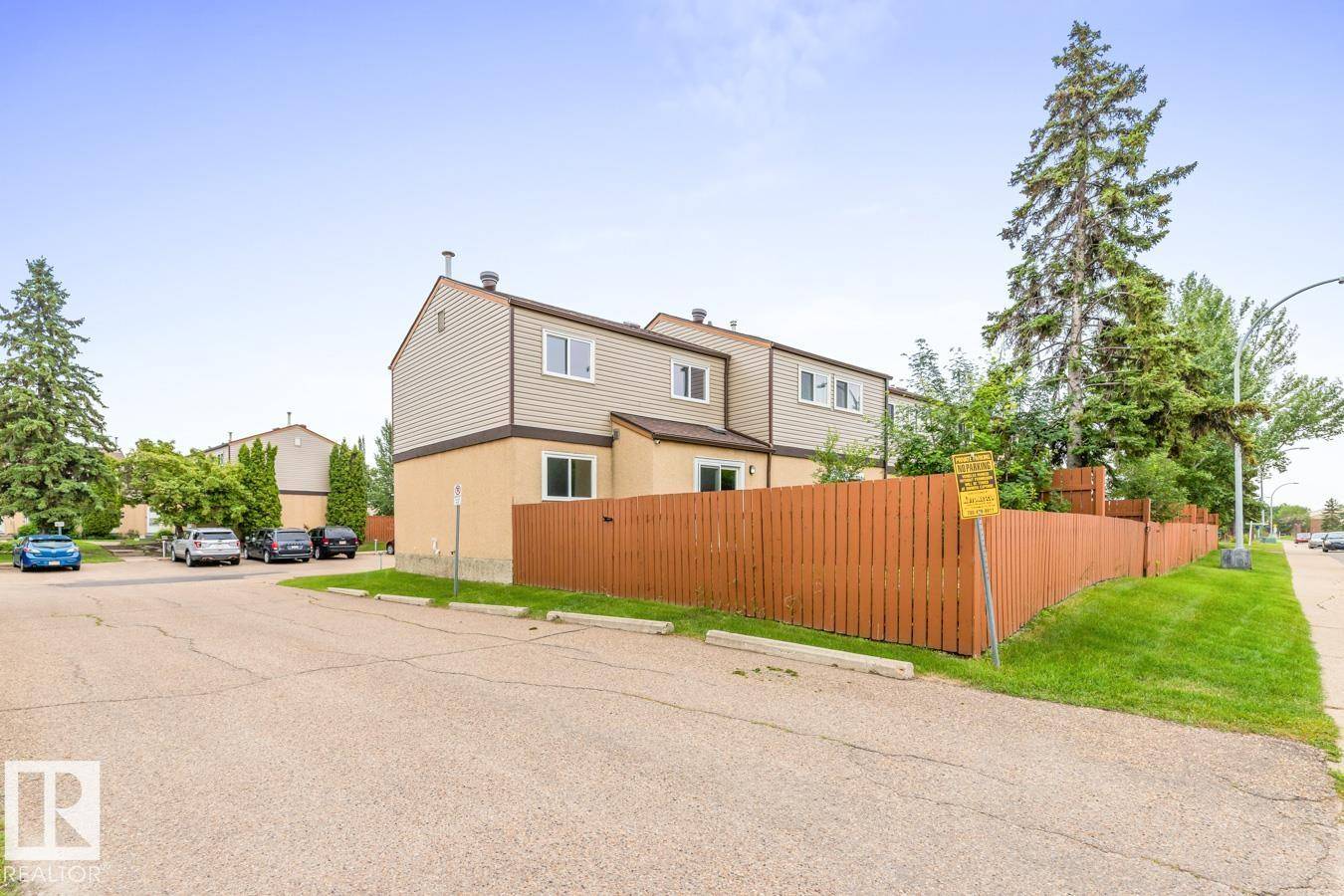 14293 23 ST NW, Edmonton, AB T5Y 1N1
