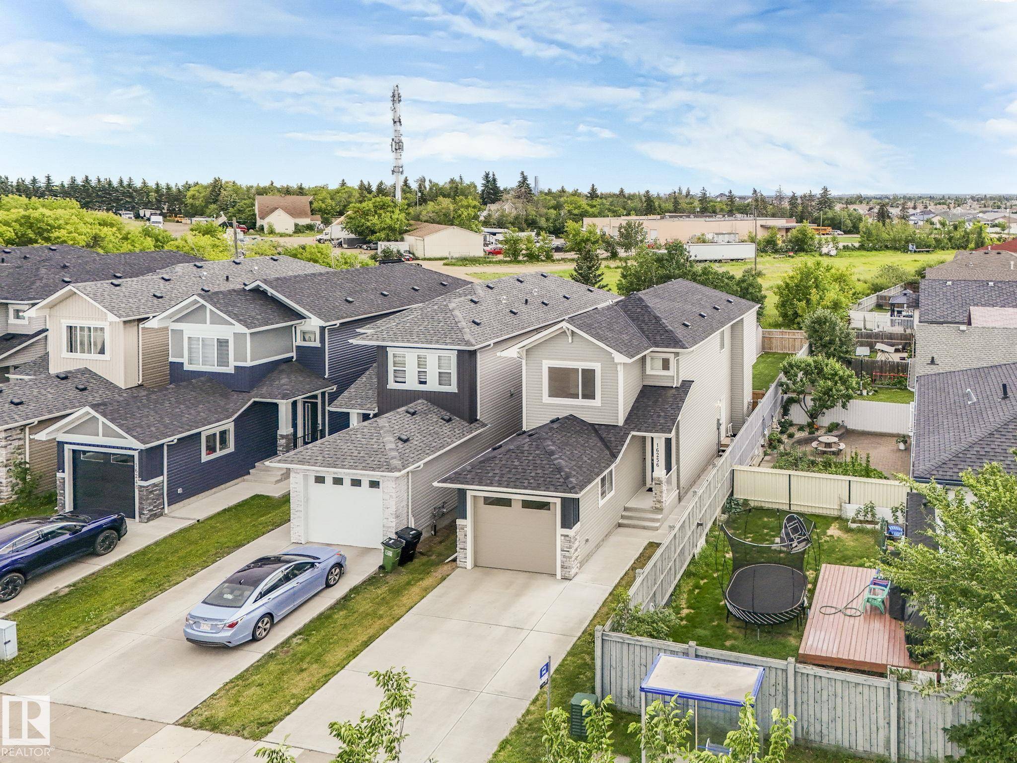 Edmonton, AB T5Y 3E2,16256 64 ST NW