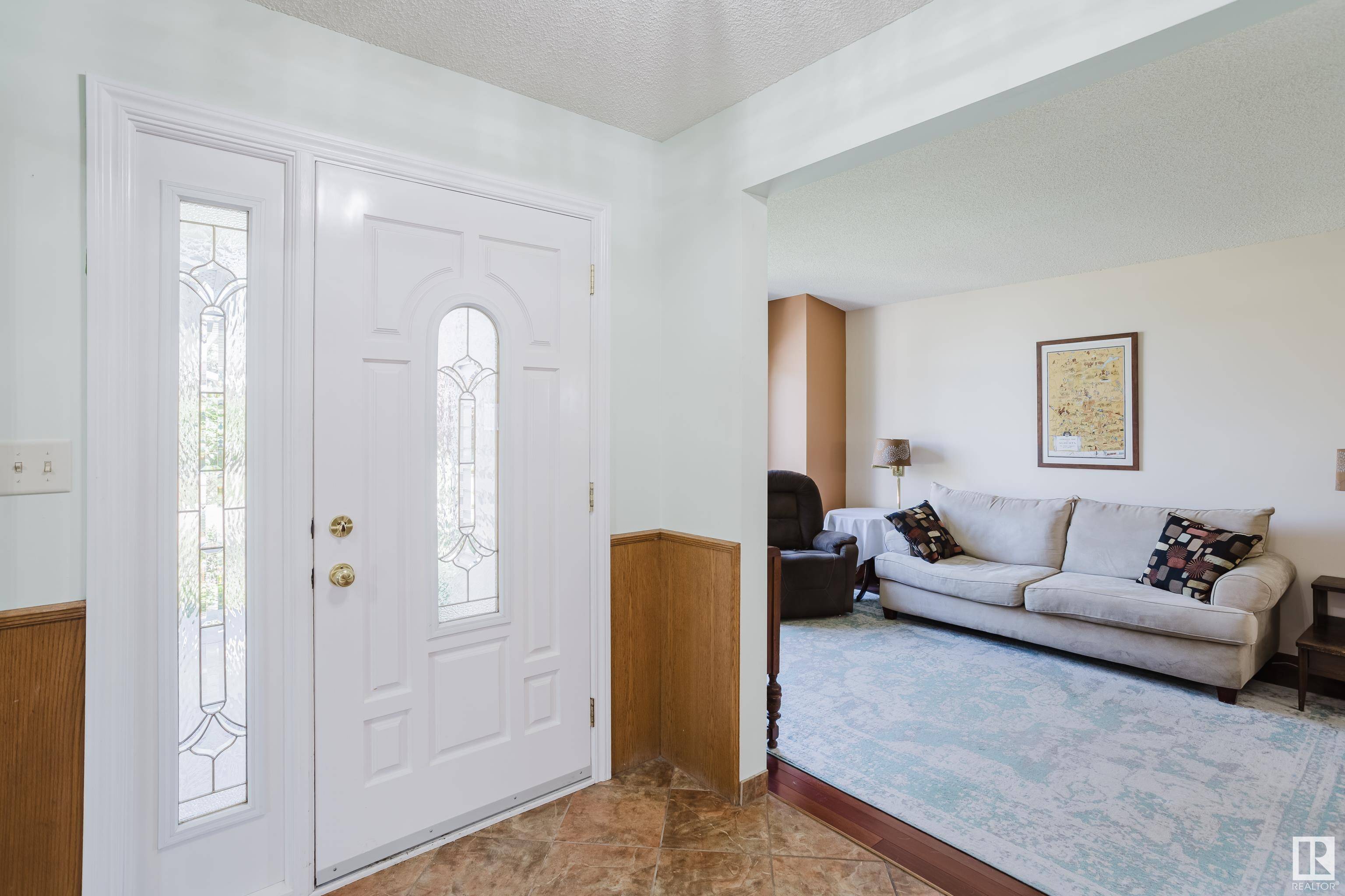 Edmonton, AB T6R 1R7,287 BULYEA RD NW