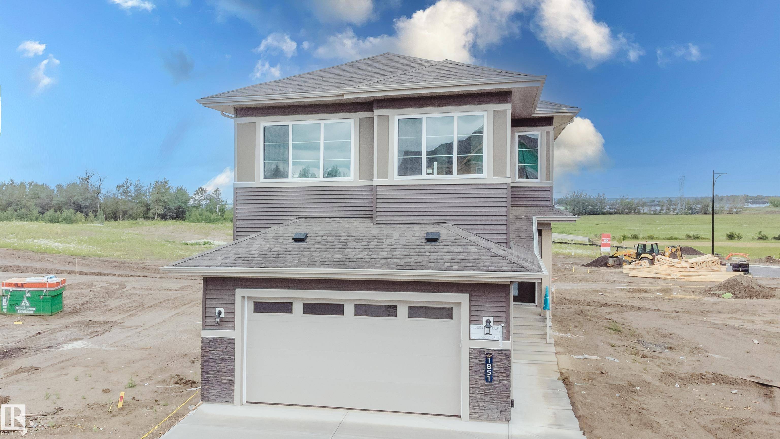 1851 Crossbill LO NW, Edmonton, AB T5S 0S6