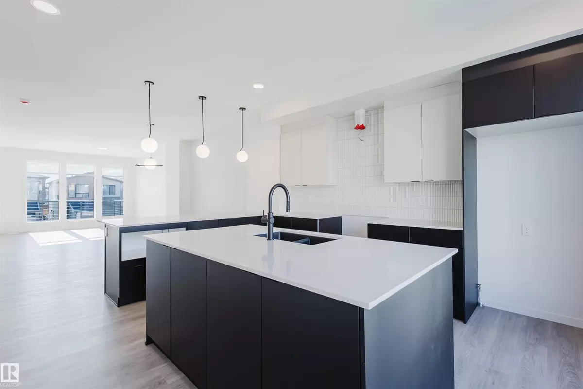 Edmonton, AB T6X 3C9,415 33 ST SW